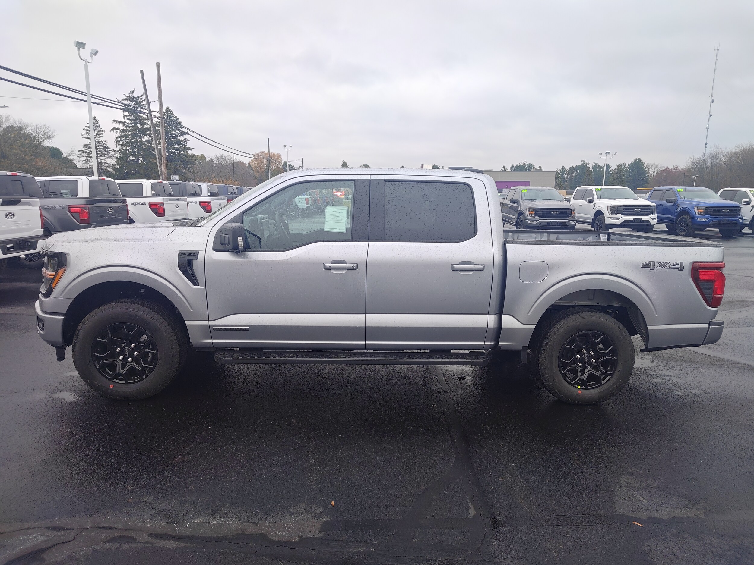 2025 Ford F-150 XLT's photo