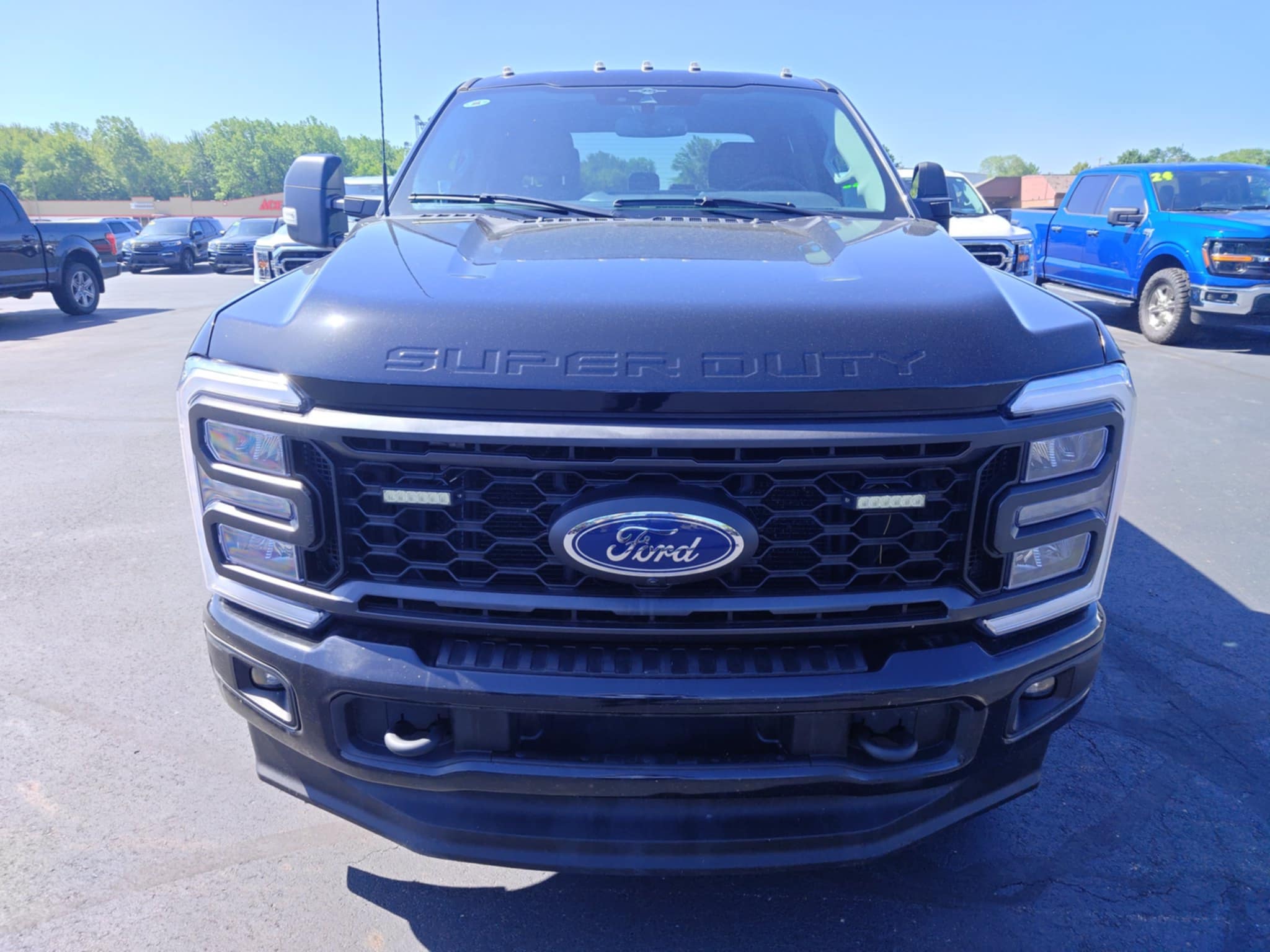 2023 Ford F-250 XLT photo 3