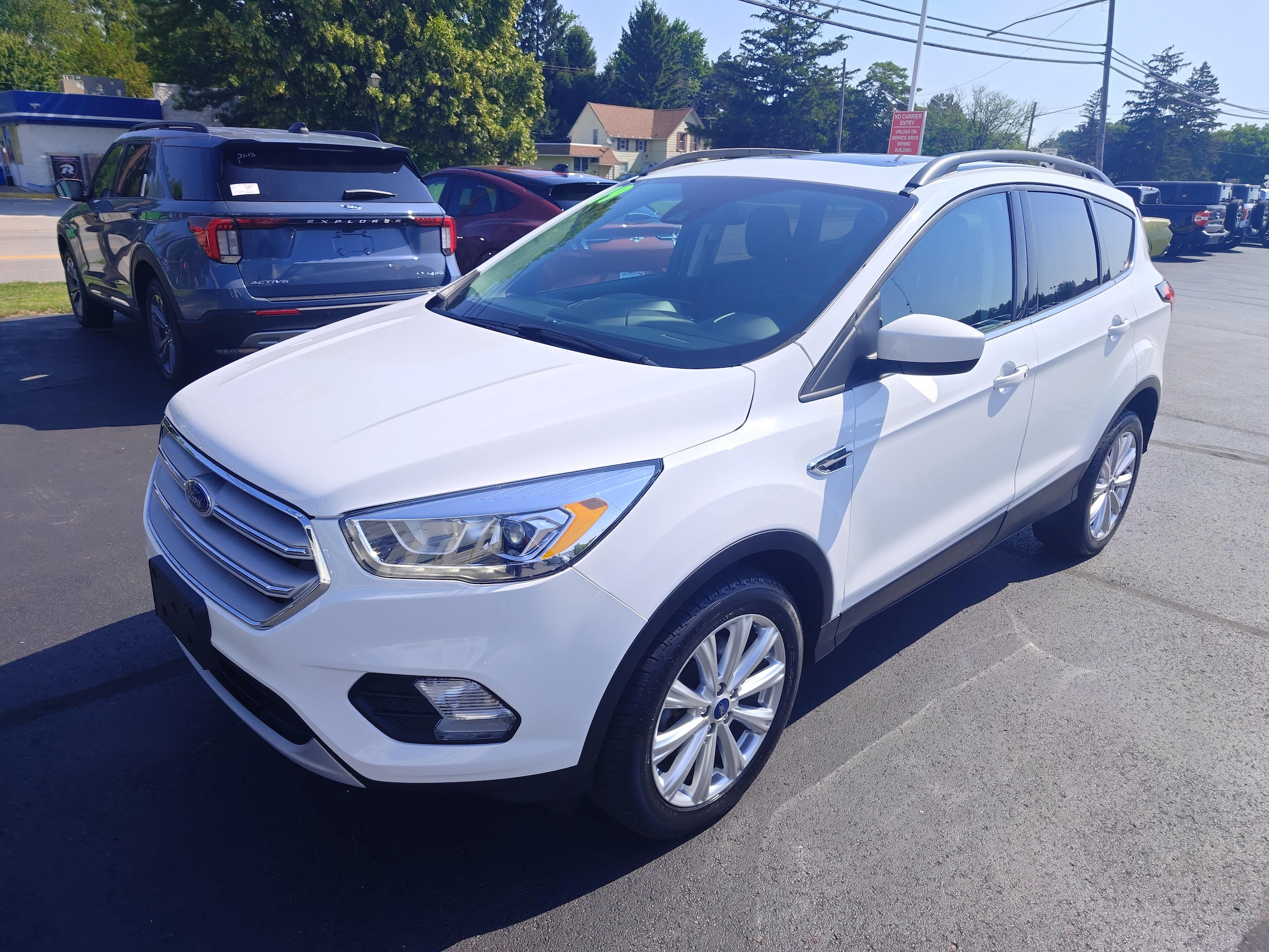 Used 2019 Ford Escape SEL with VIN 1FMCU9HD6KUB89130 for sale in Hemlock, MI