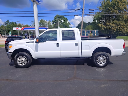 2015 Ford F-350 XLT Crew Cab Truck
