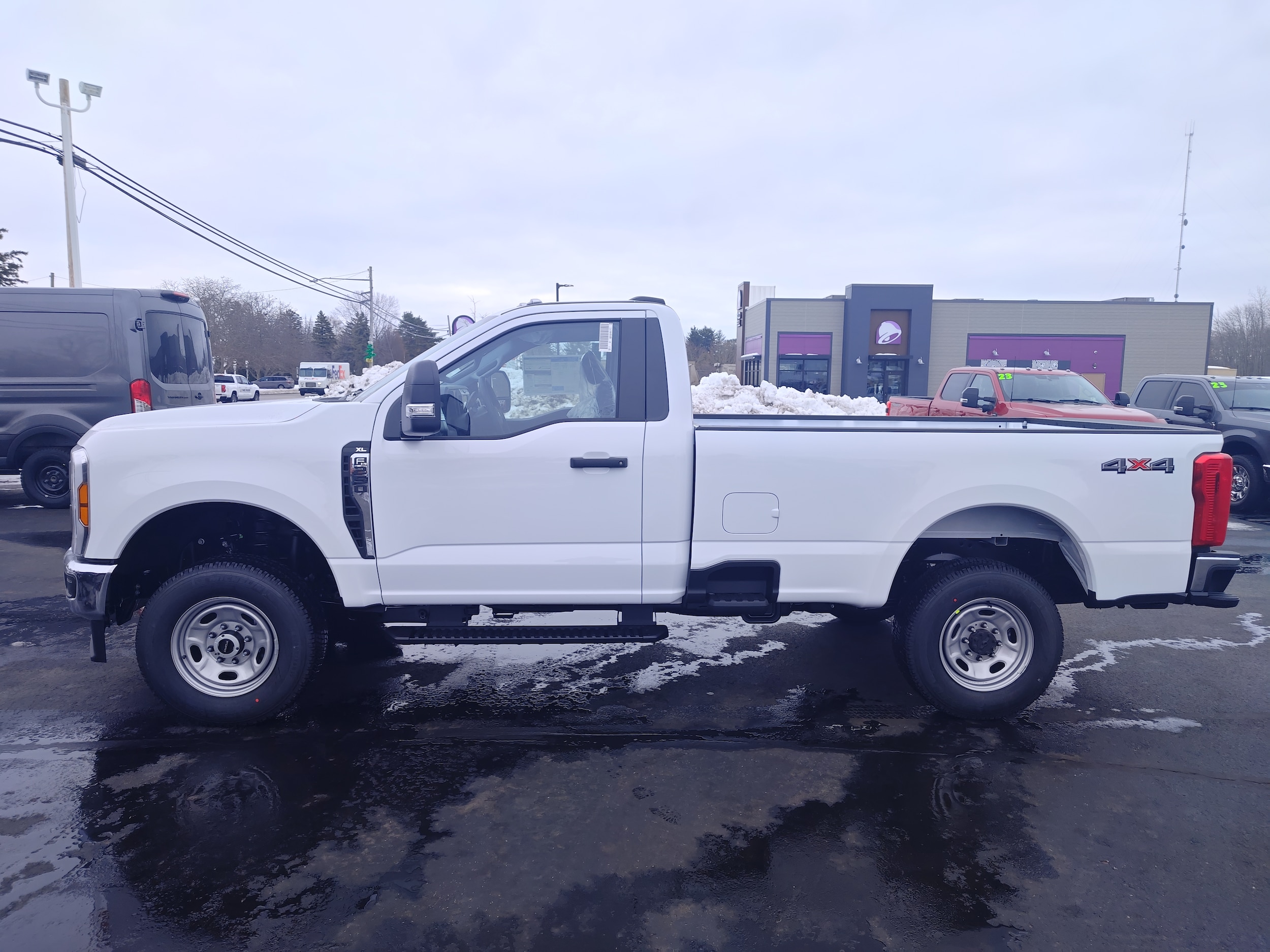 2026 Ford F-250 Super Duty XL's photo
