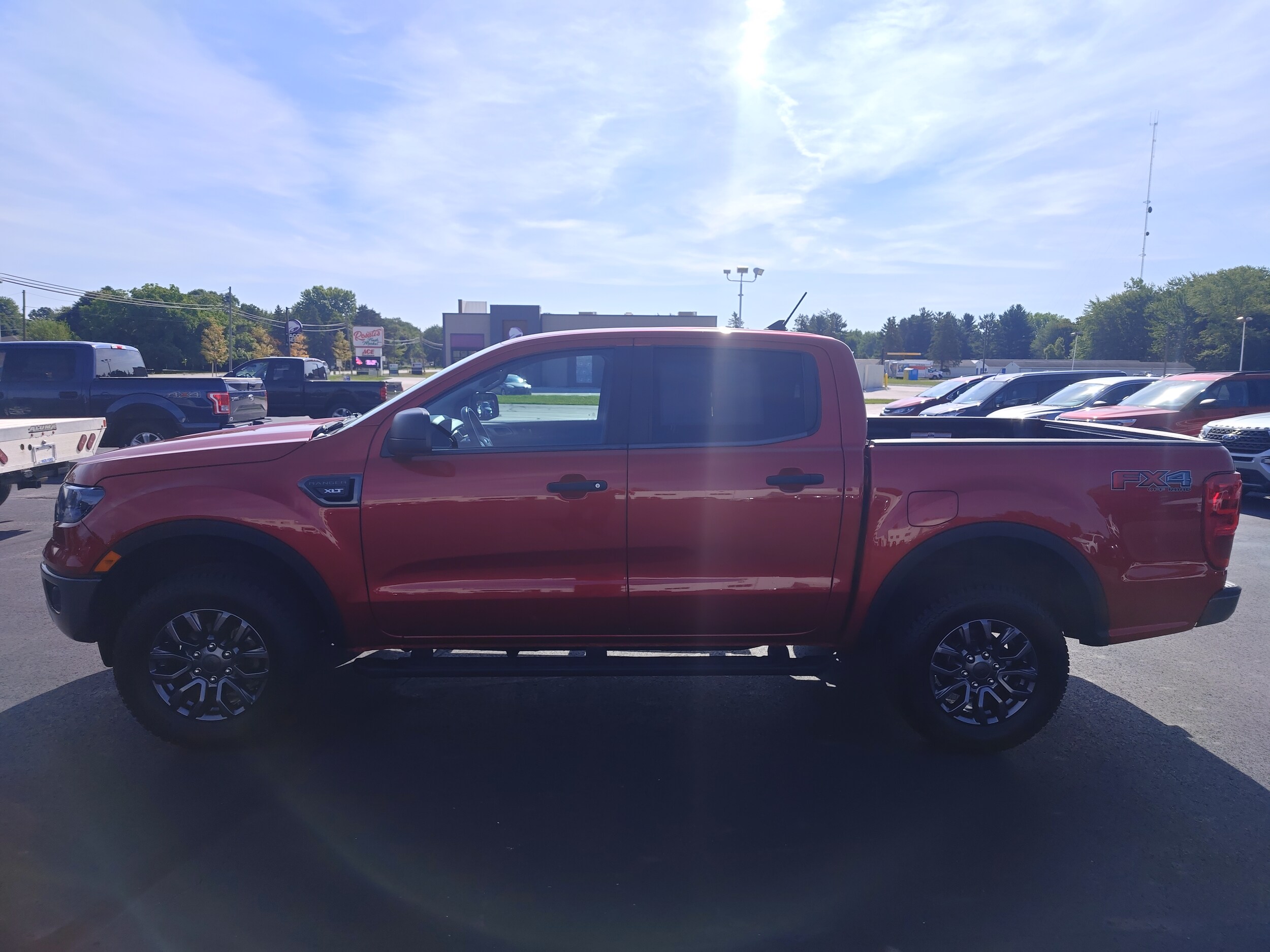 2021 Ford Ranger XLT photo 2