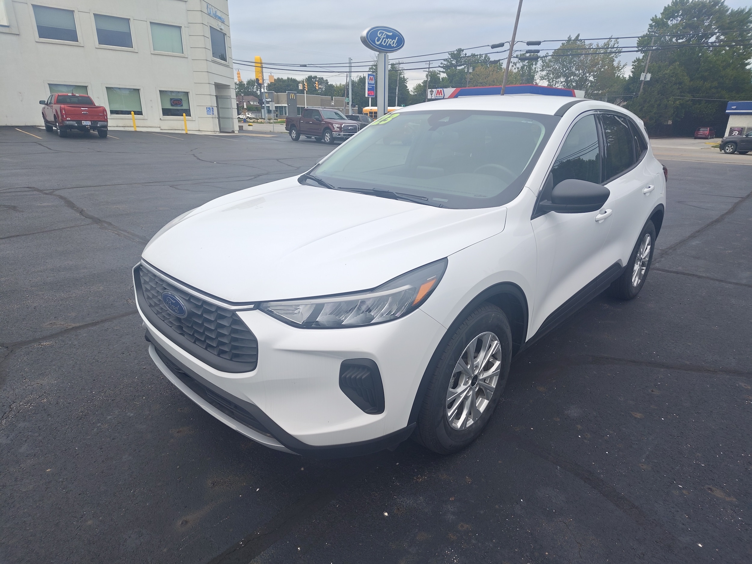 Used 2023 Ford Escape Active with VIN 1FMCU0GN1PUA51475 for sale in Hemlock, MI