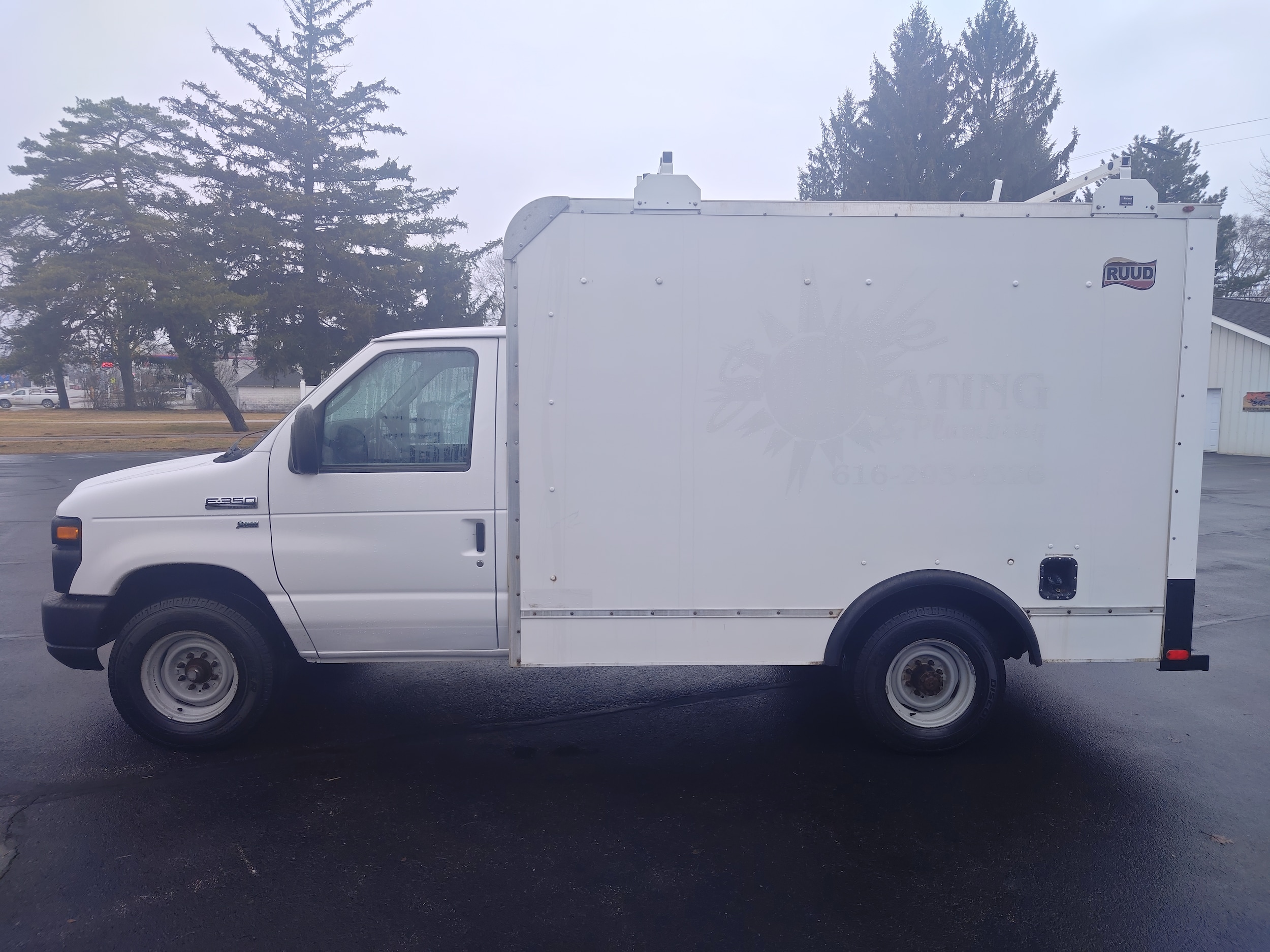 2016 Ford E-Series Cutaway Base