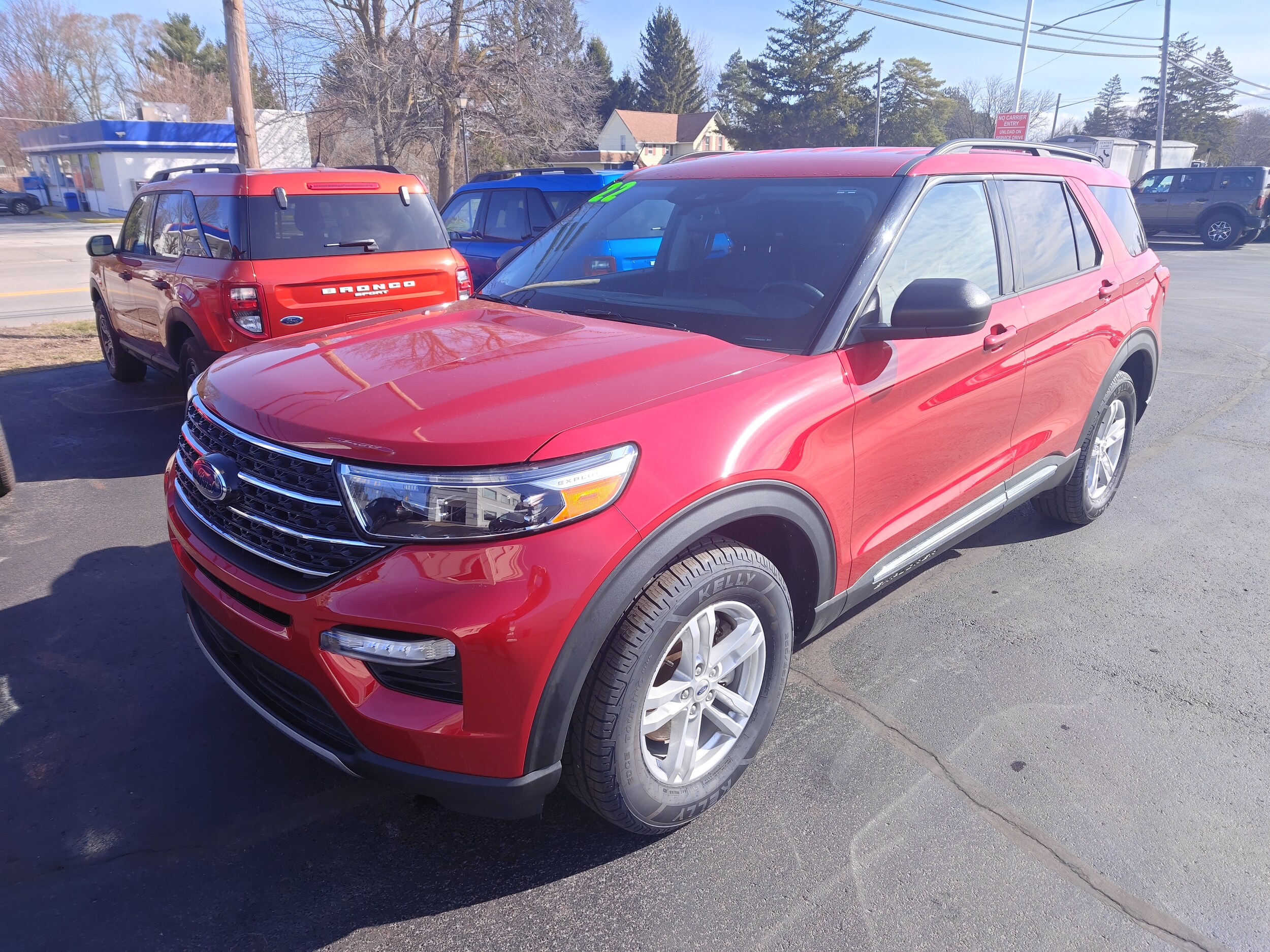2022 Ford Explorer XLT photo 3