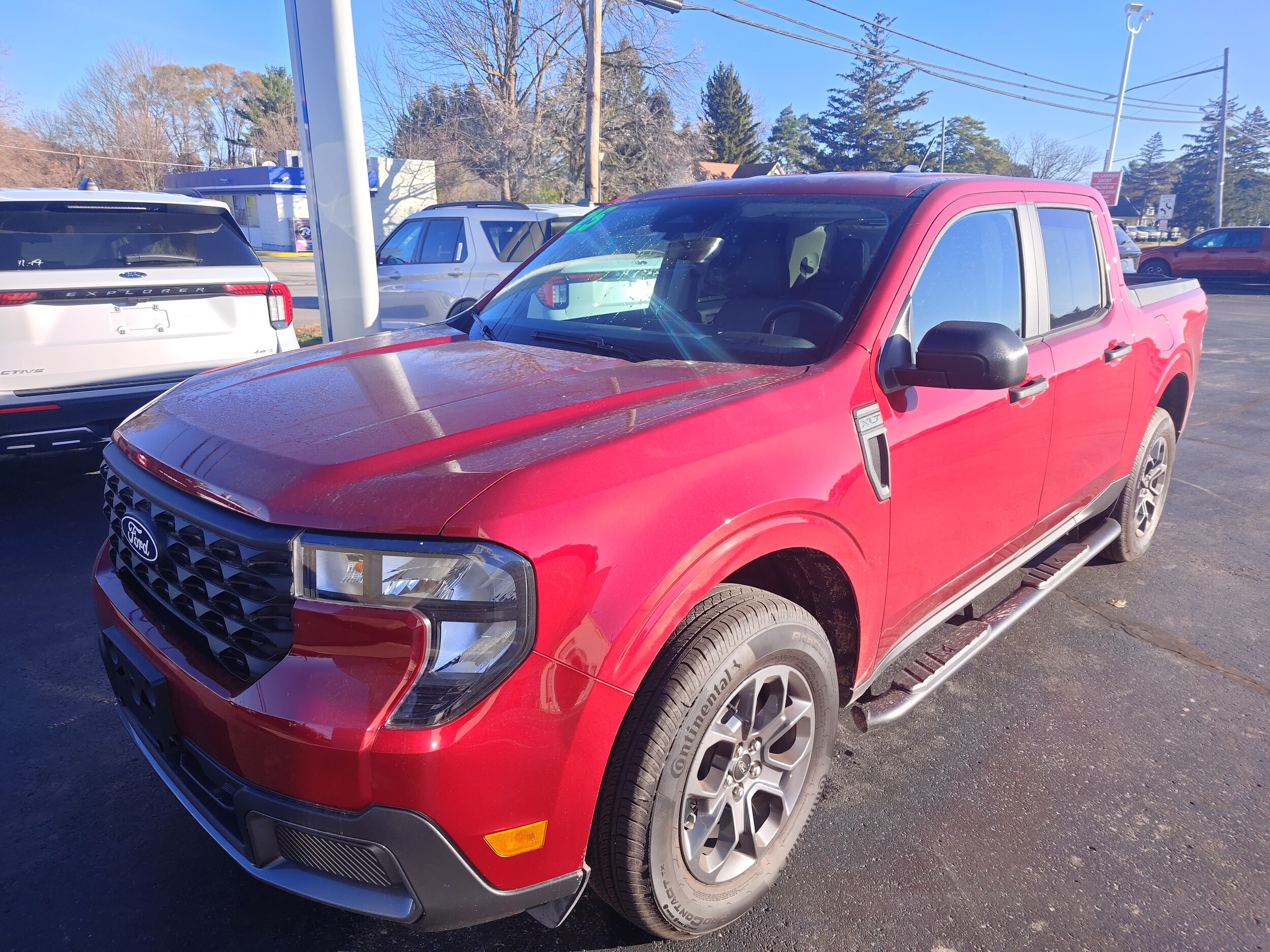 2025 Ford Maverick XLT photo 2