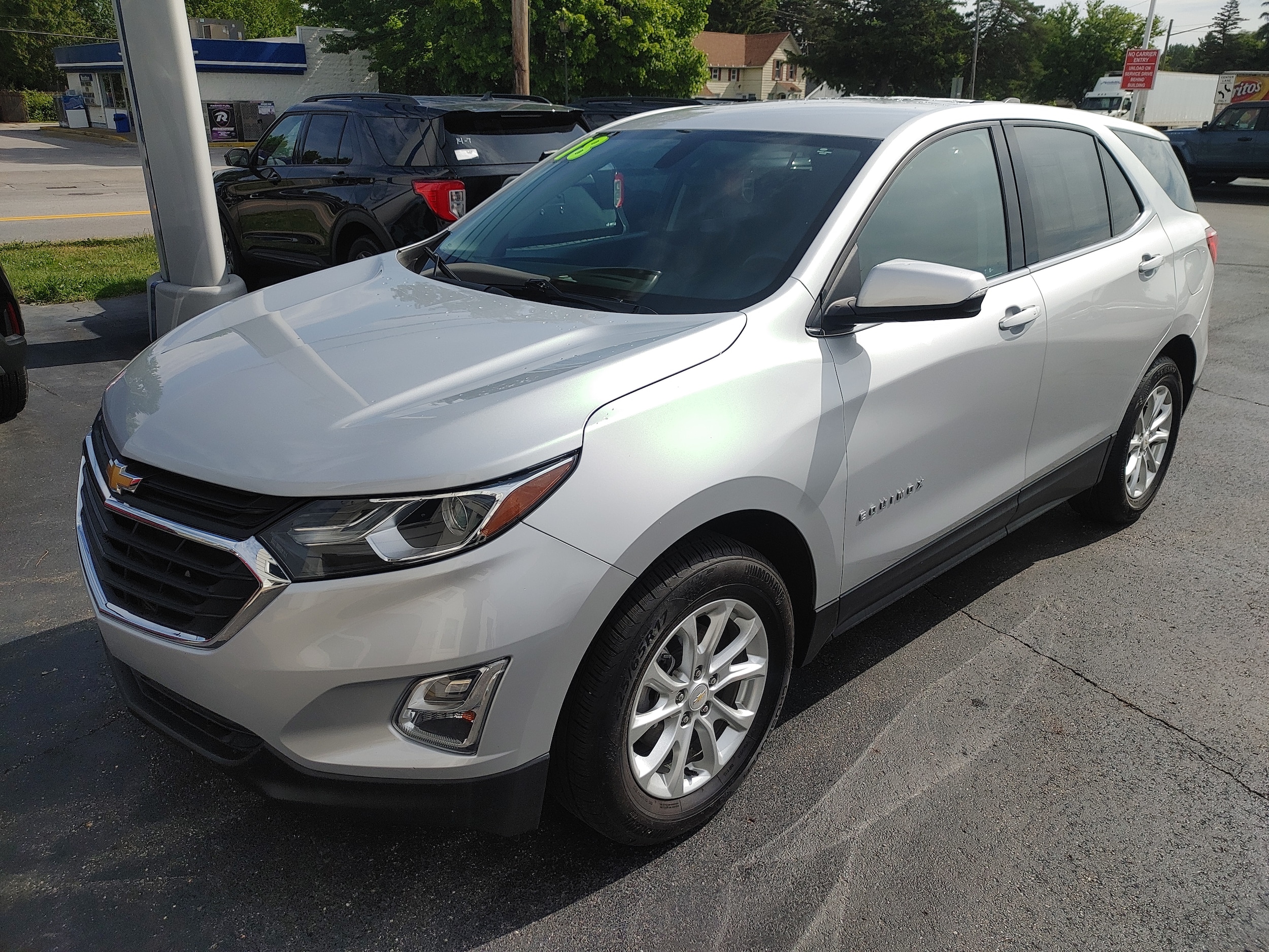 Used 2018 Chevrolet Equinox LT with VIN 2GNAXJEV1J6123171 for sale in Hemlock, MI