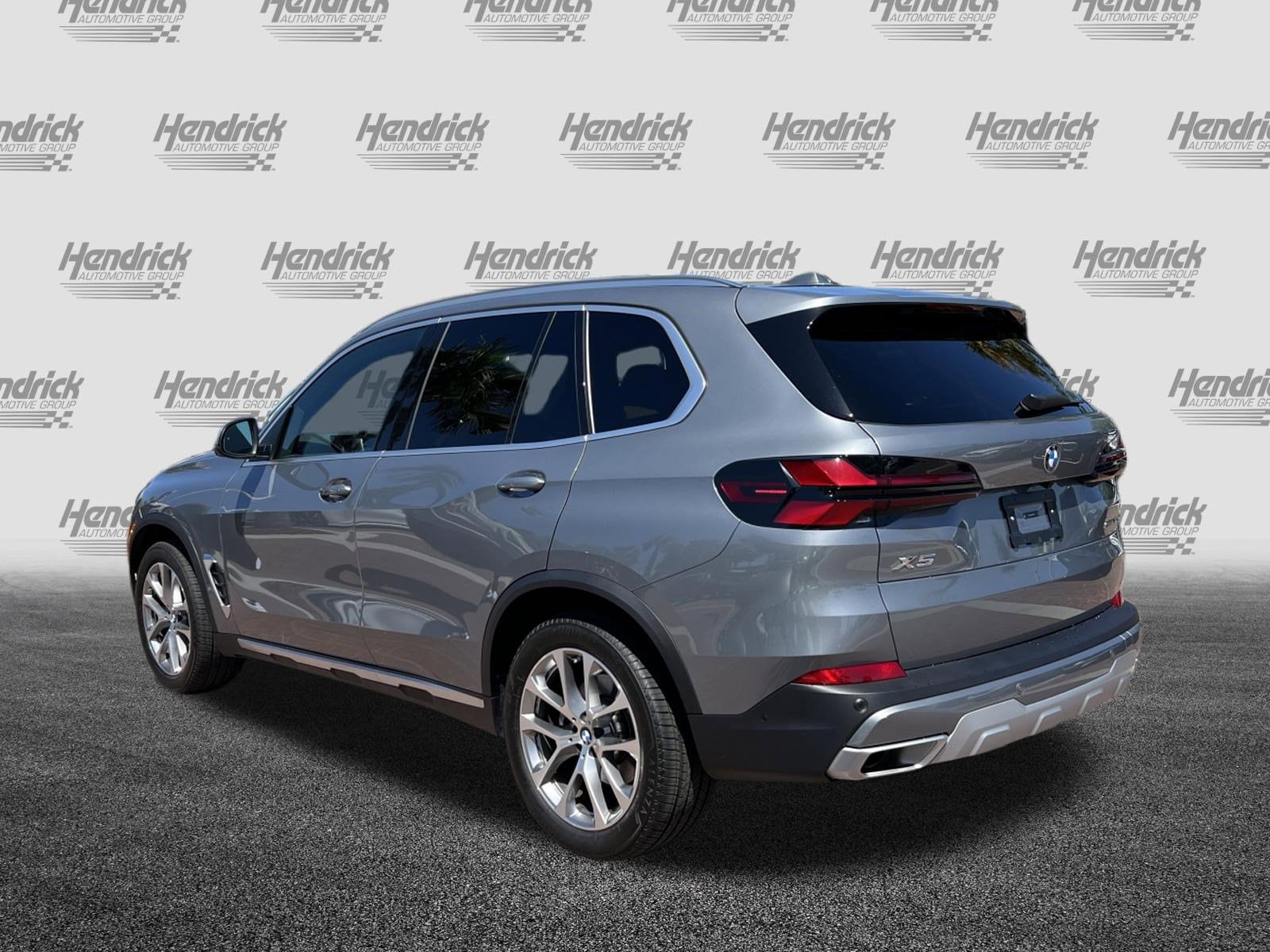 2026 BMW X5 sDrive40i photo 3