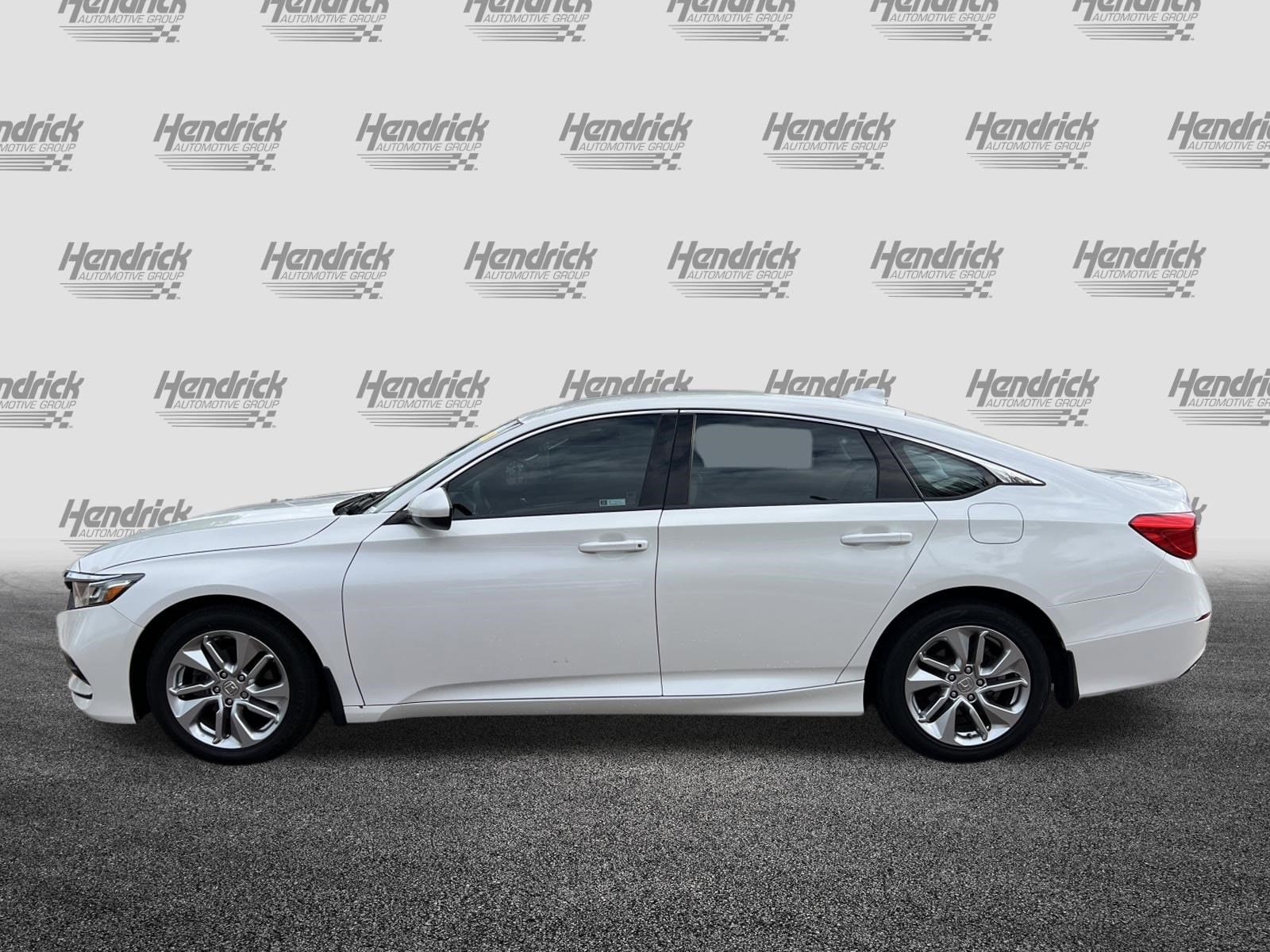 2018 Honda Accord LX 1.5T photo 6