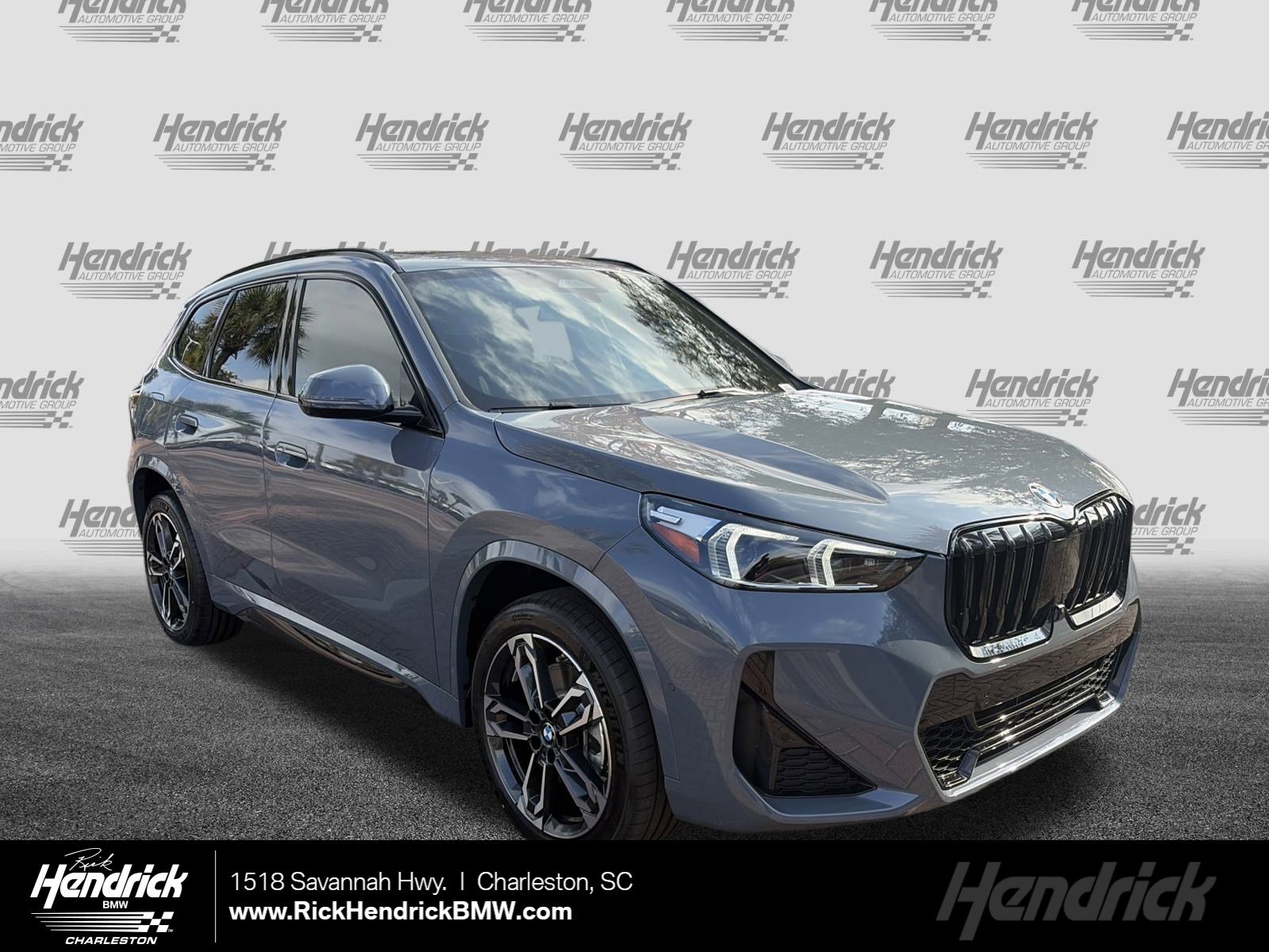 2026 BMW X1 28i's photo