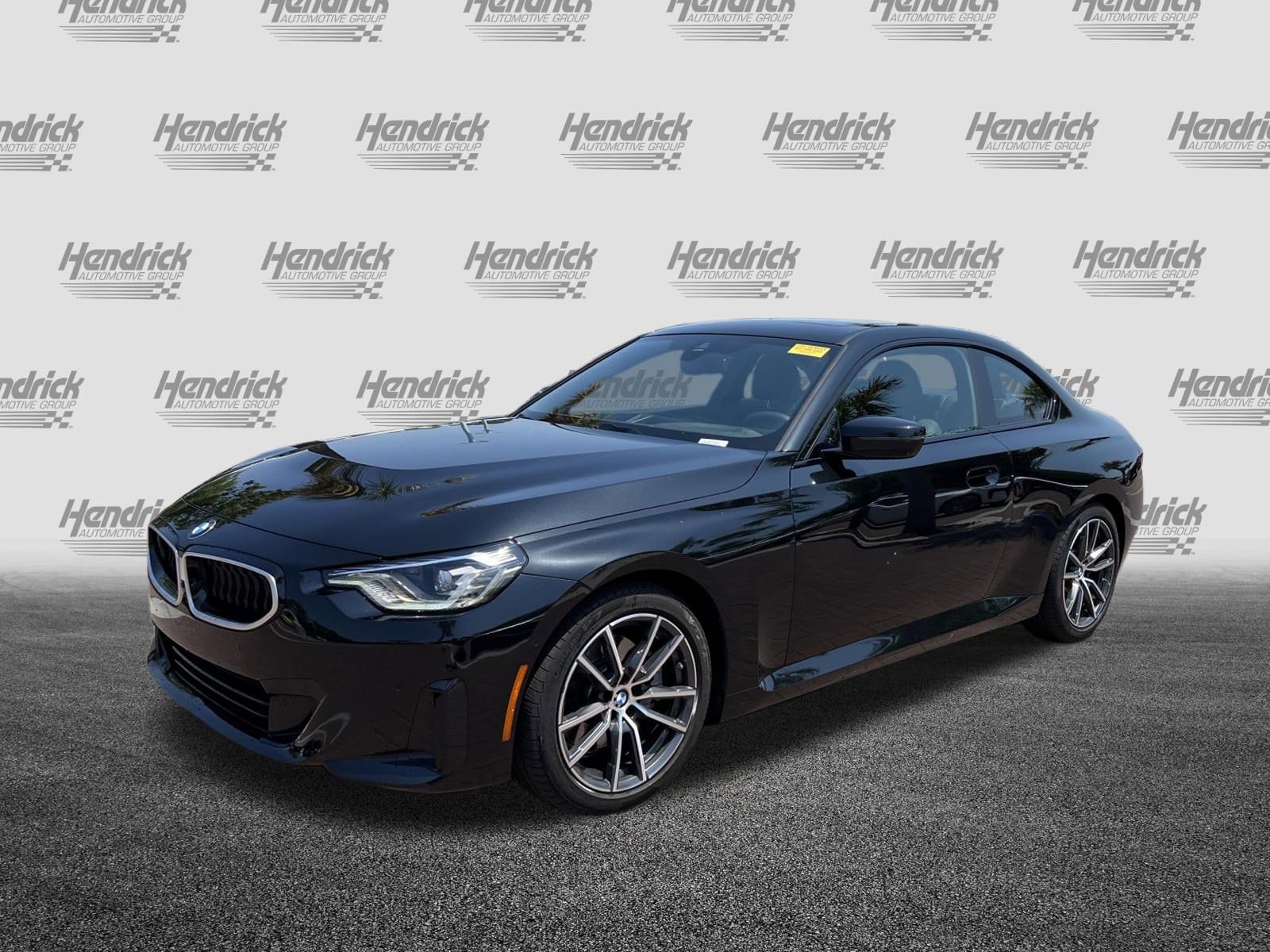 2025 BMW 2 Series 230i photo 4