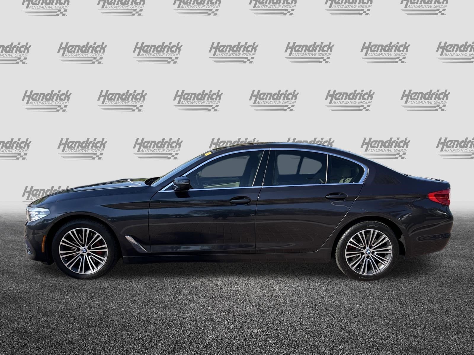 2020 BMW 5 Series 530i xDrive photo 6