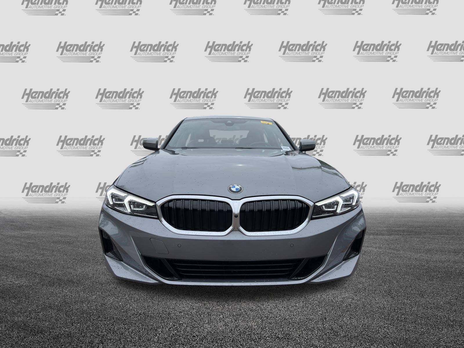 2025 BMW 3 Series 330i photo 5