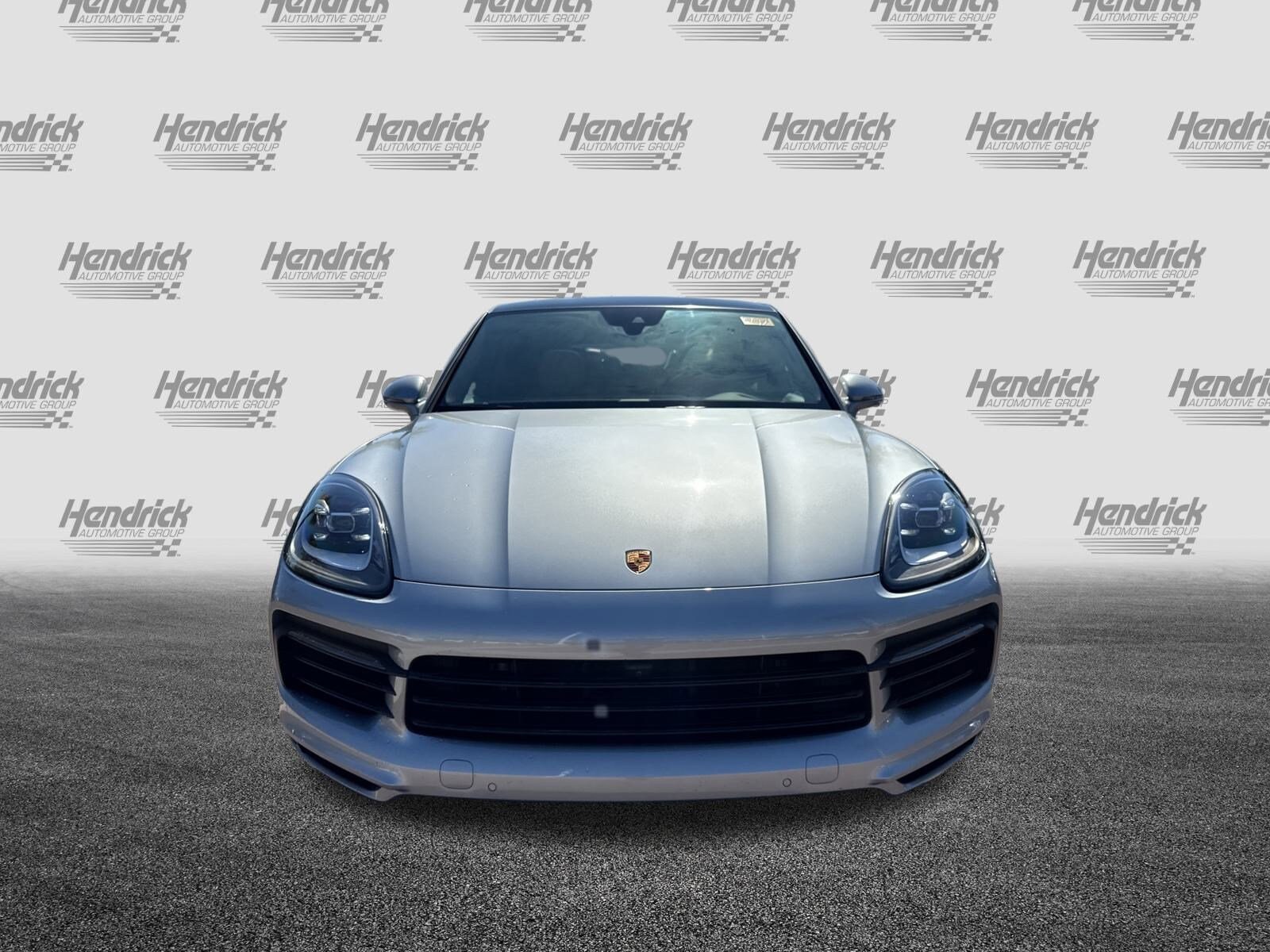 2022 Porsche Cayenne Coupe photo 3