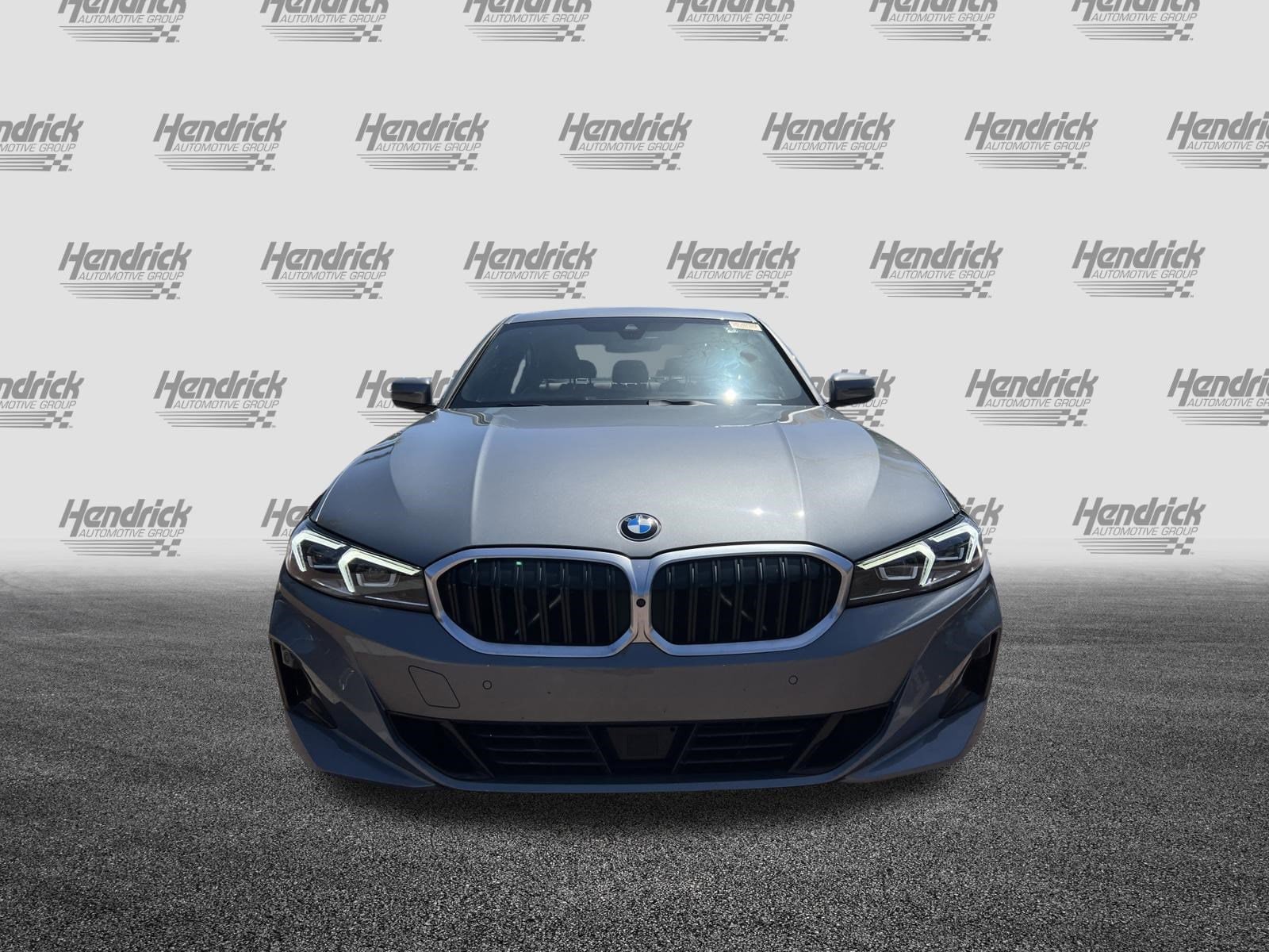 2025 BMW 3 Series 330i photo 2