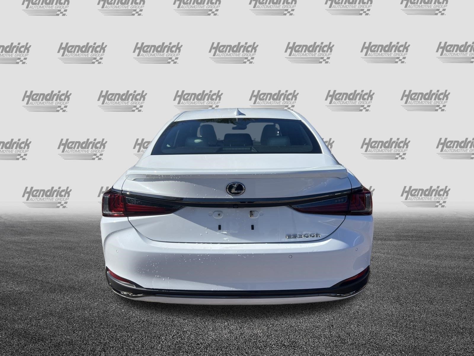 2024 LEXUS ES 300h F SPORT Handling photo 3