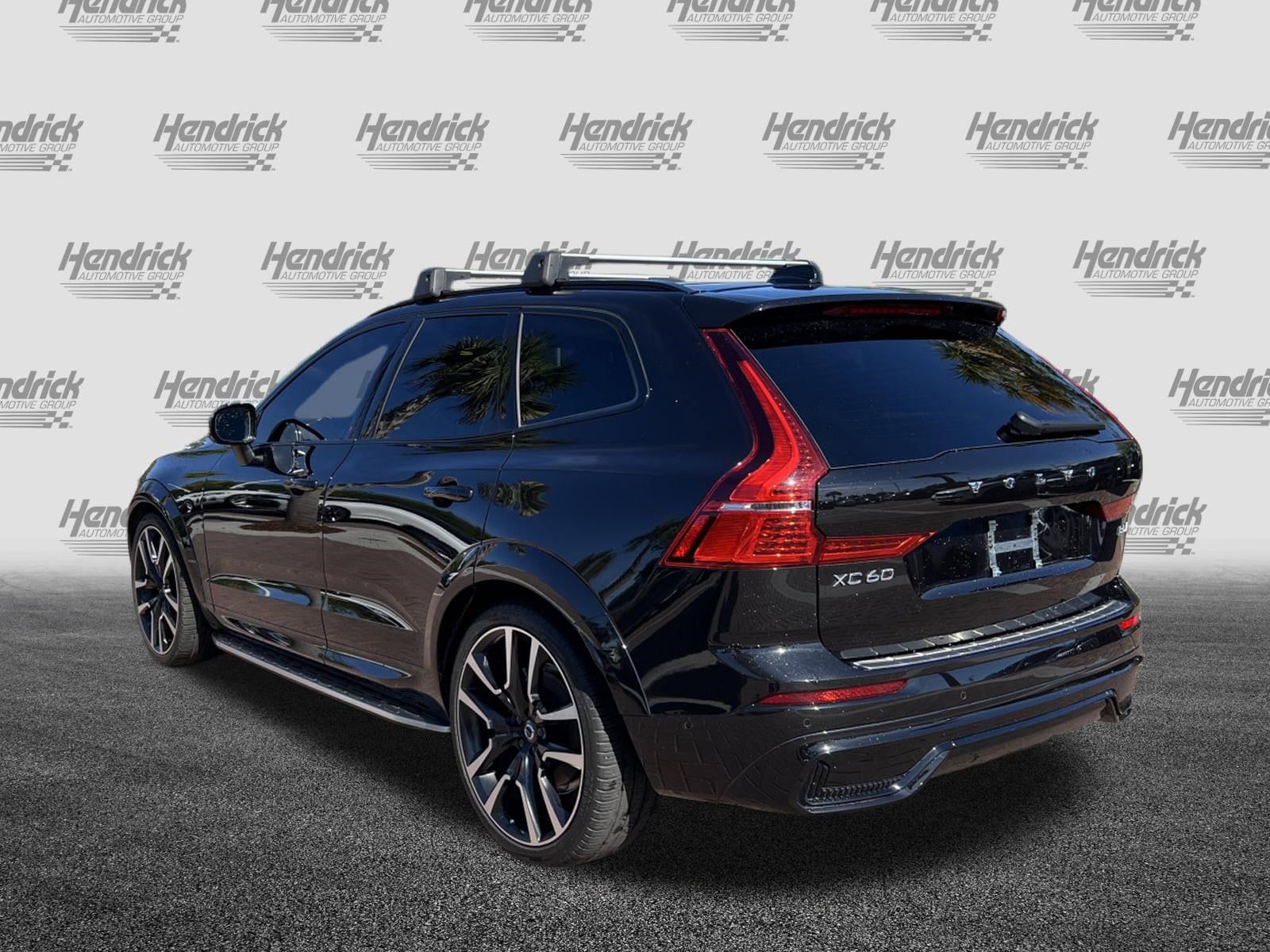 2023 Volvo XC60 Ultimate Dark Theme photo 6