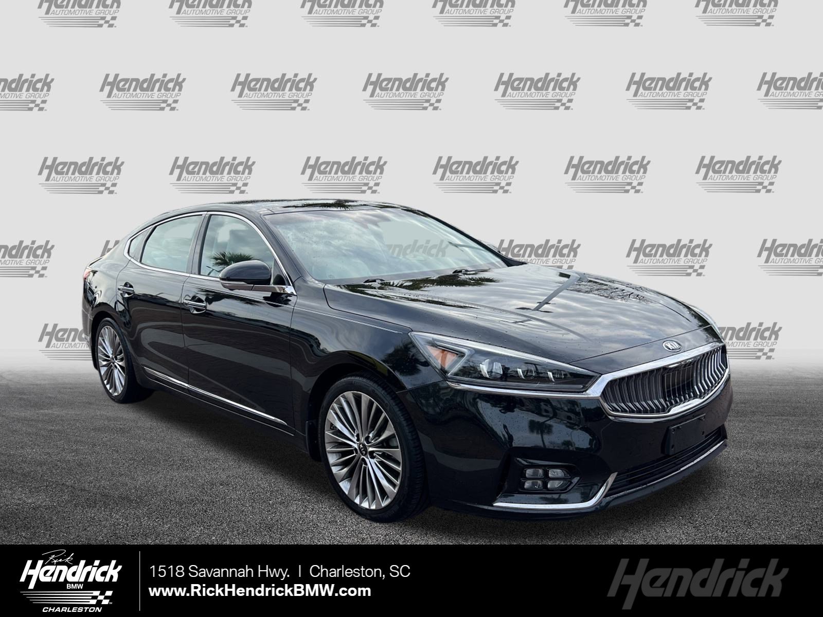 2017 Kia Cadenza Limited's photo