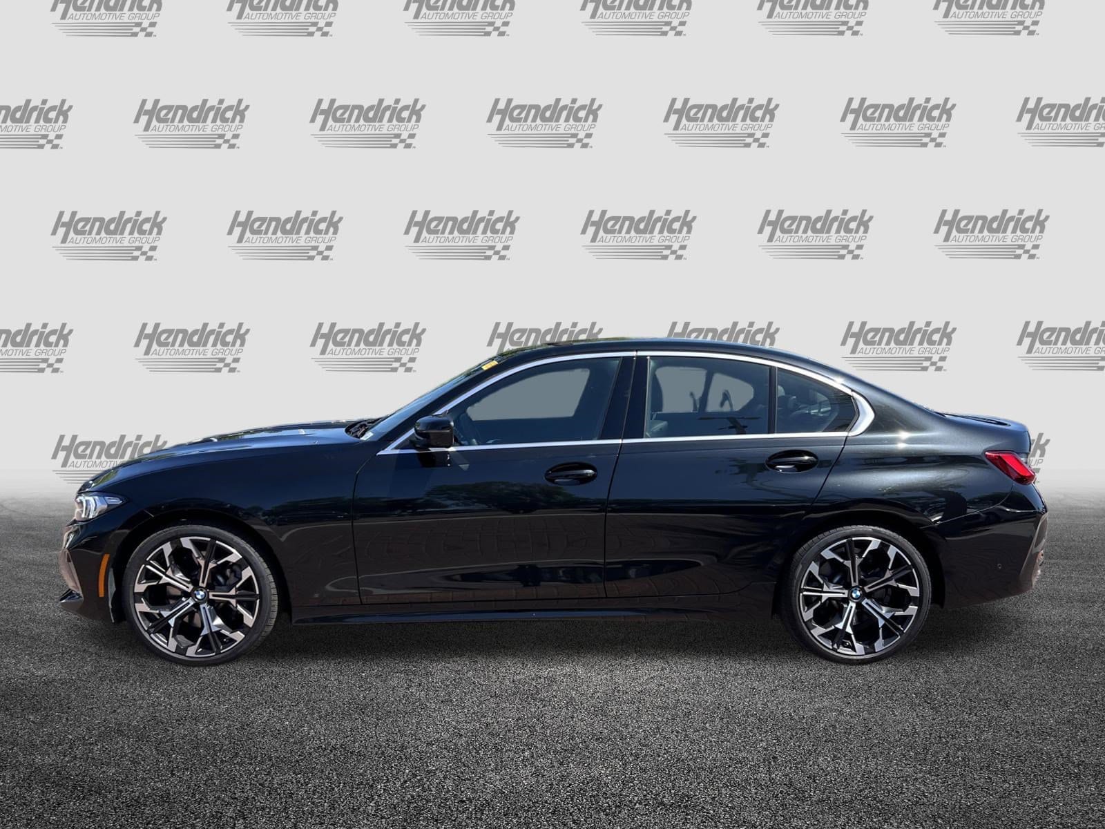 2025 BMW 3 Series 330i photo 6