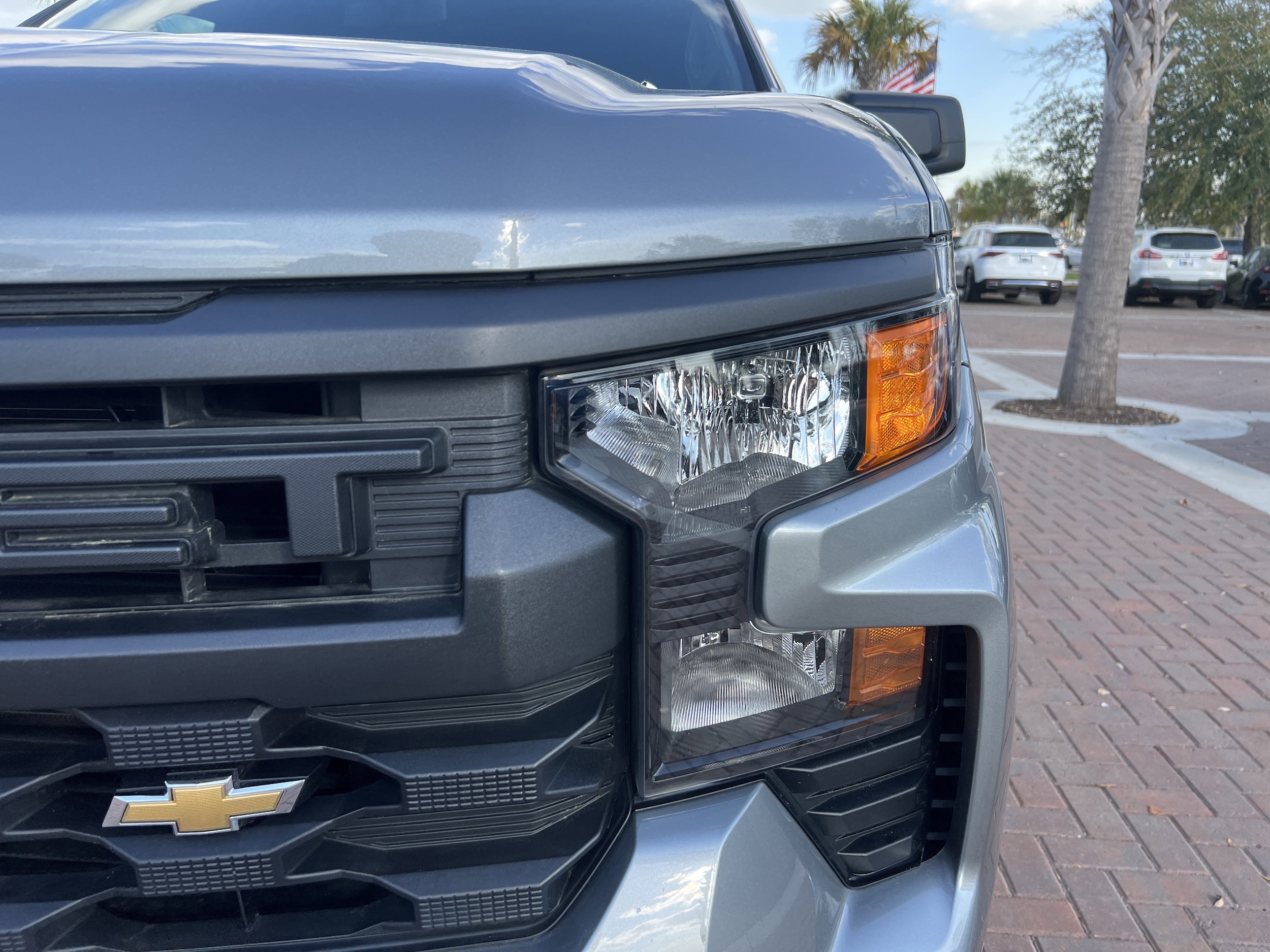 2025 Chevrolet Silverado 1500 Custom photo 4