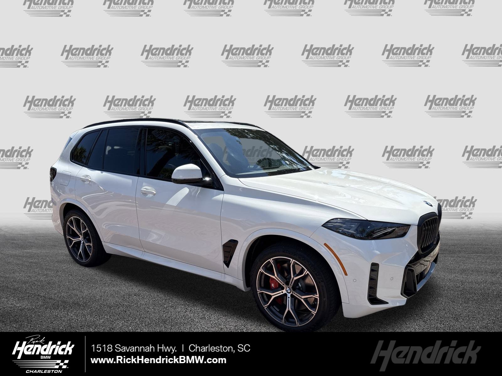 2026 BMW X5 50e's photo