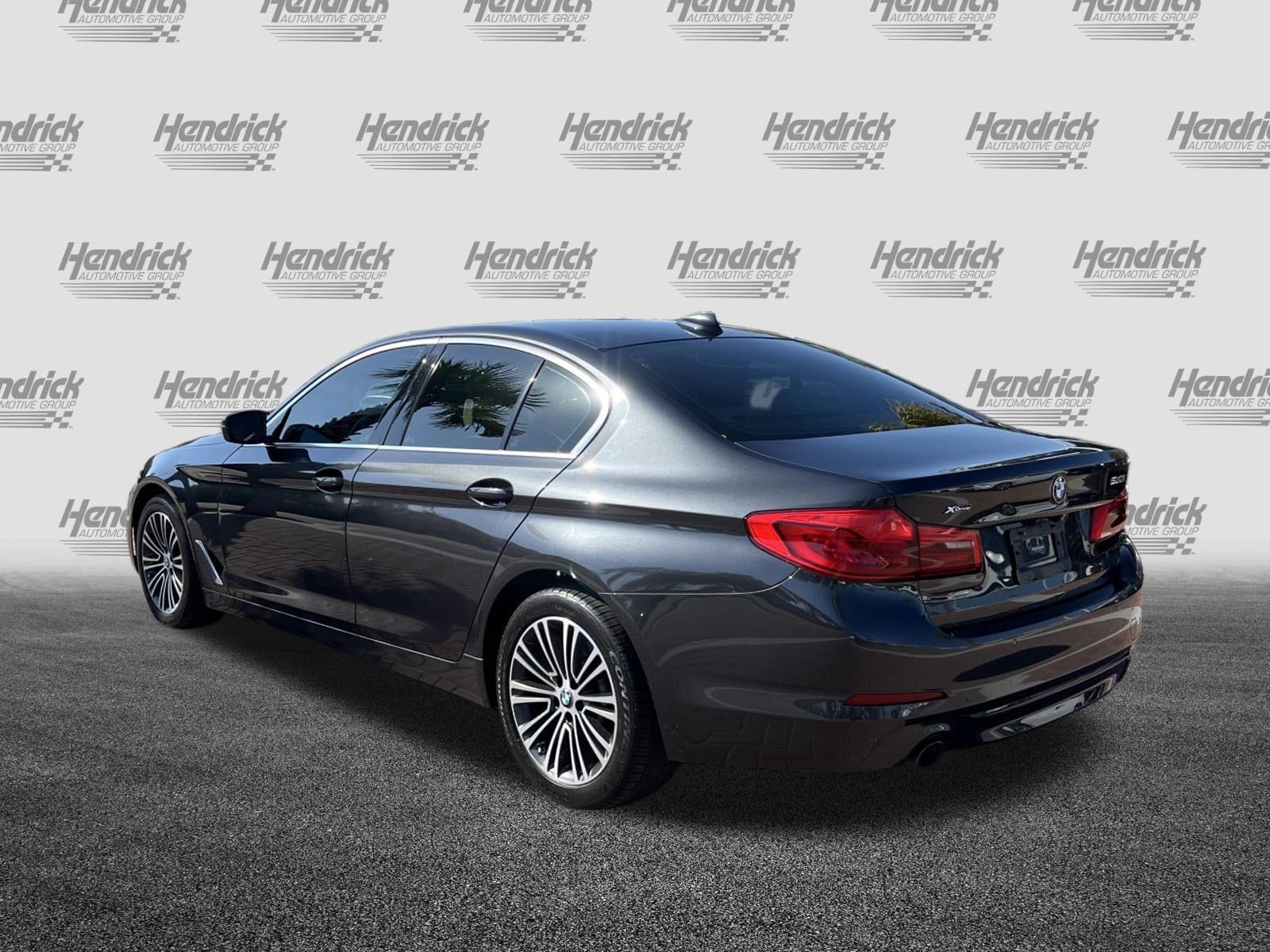 2020 BMW 5 Series 530i xDrive photo 3