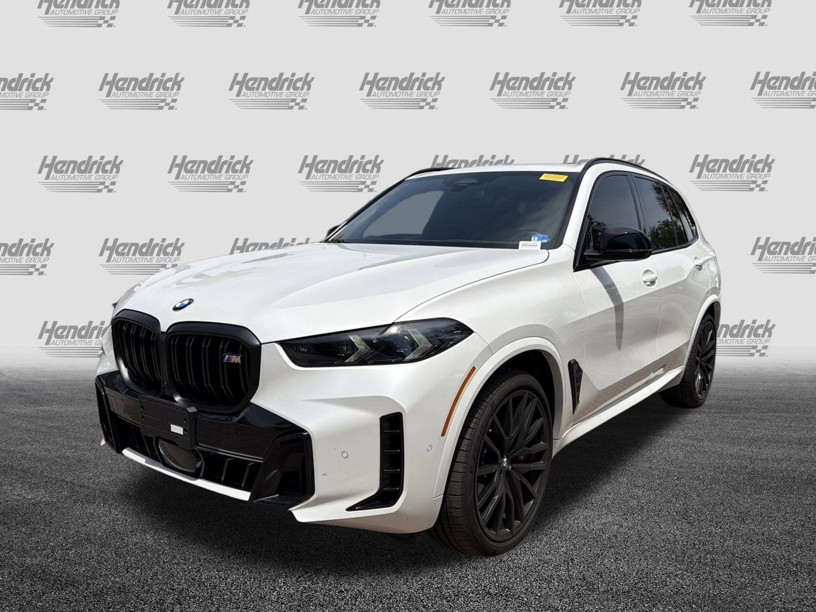 2025 BMW X5 M60i photo 4