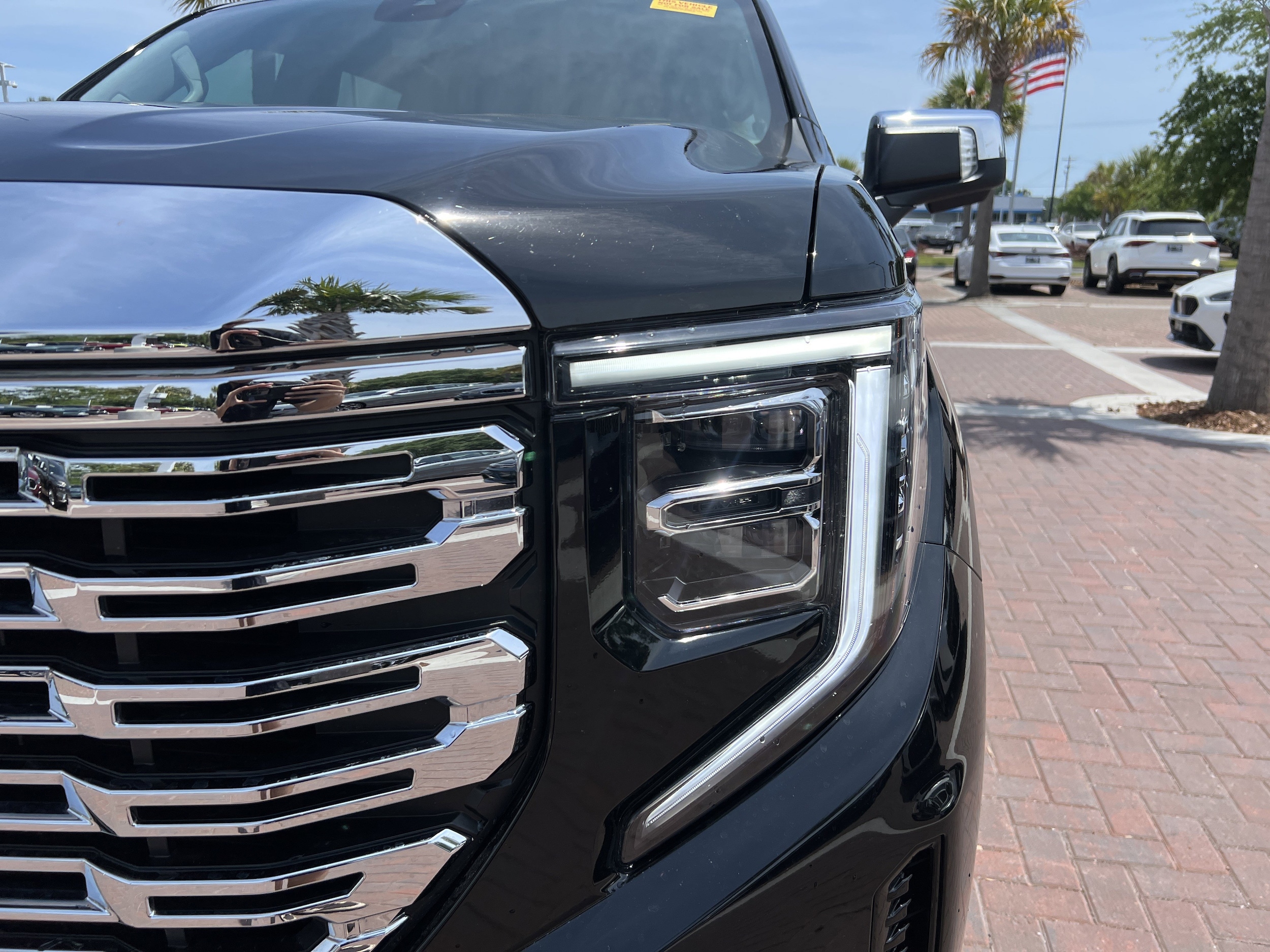 2025 GMC Sierra 1500 Denali photo 4