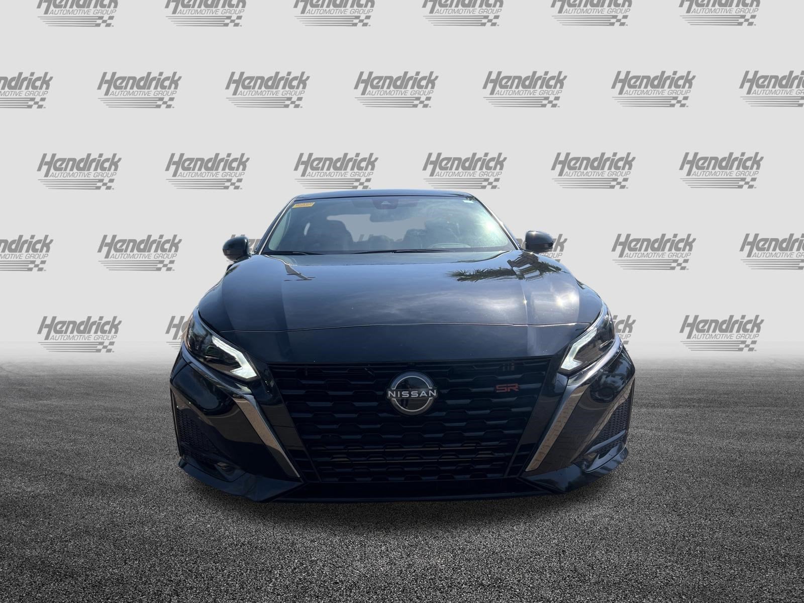 2024 Nissan Altima 2.0 SR photo 2