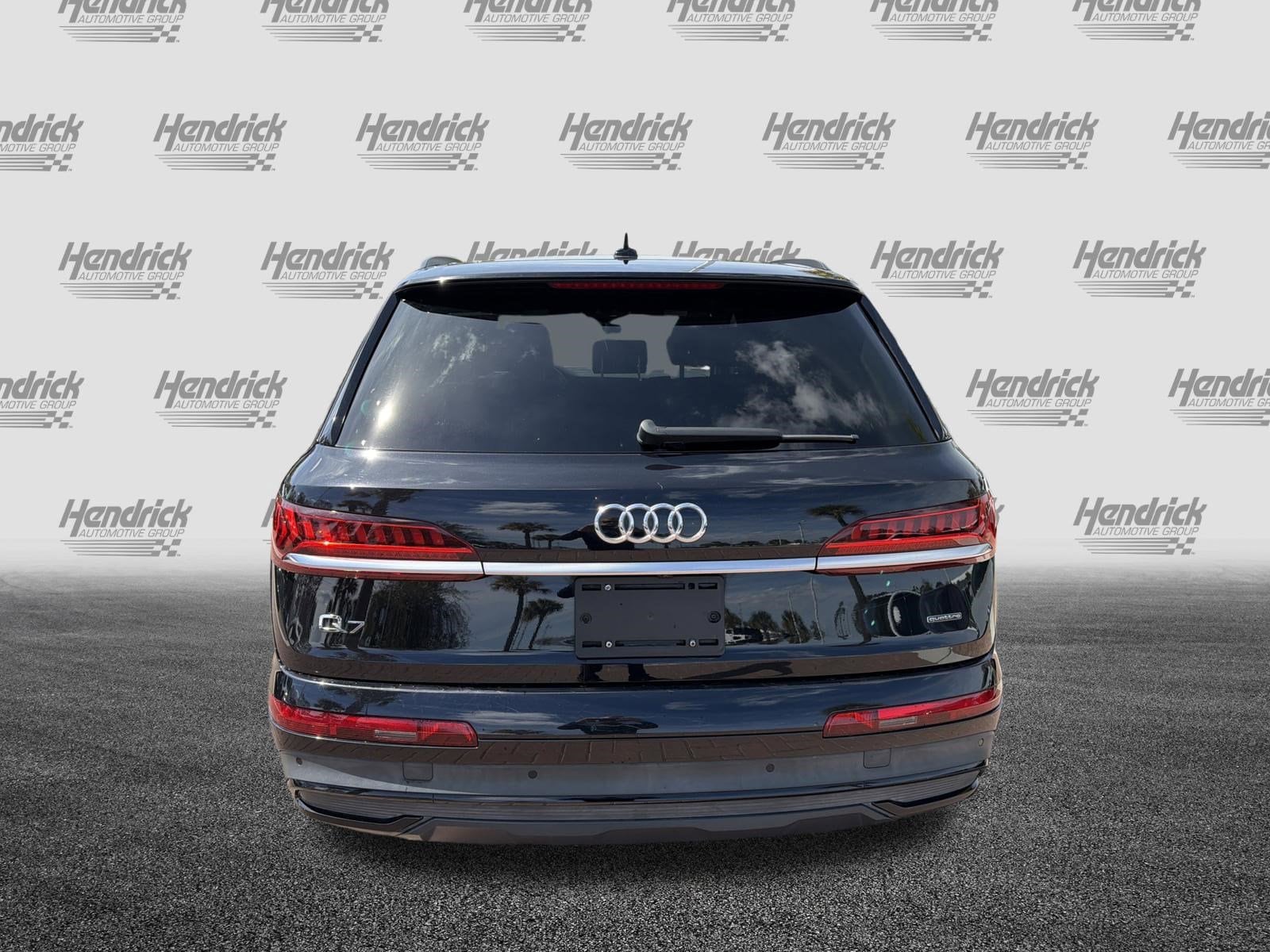 2021 Audi Q7 Prestige photo 3