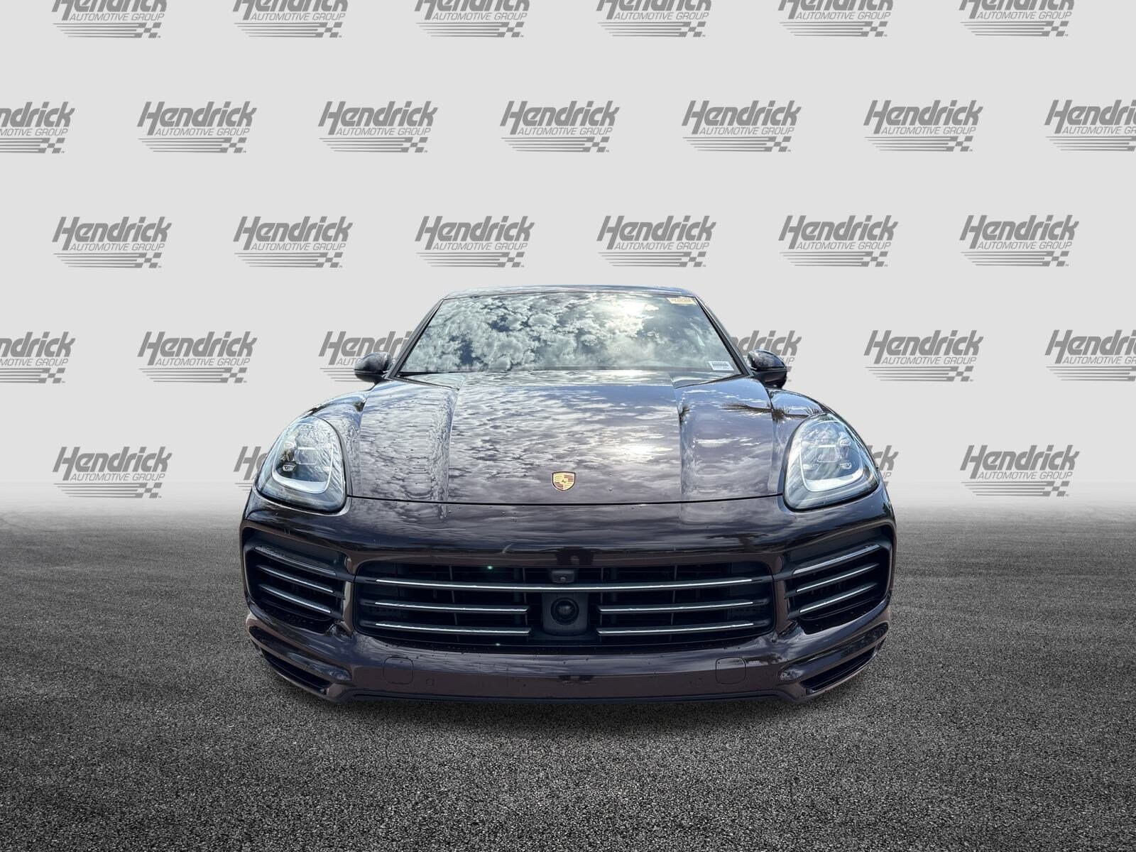 2021 Porsche Cayenne photo 2