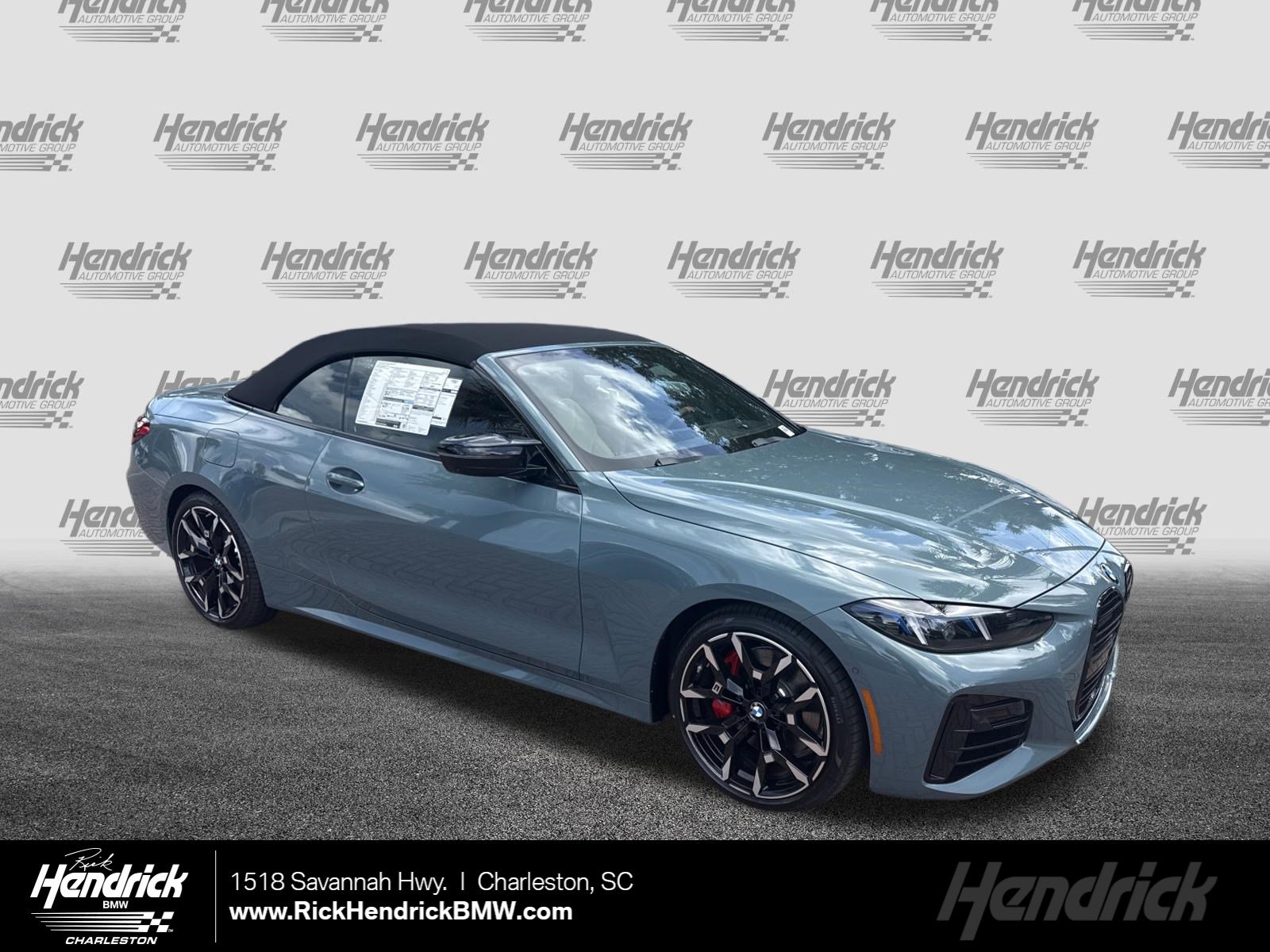 2027 BMW 4 Series M440i Convertible's photo