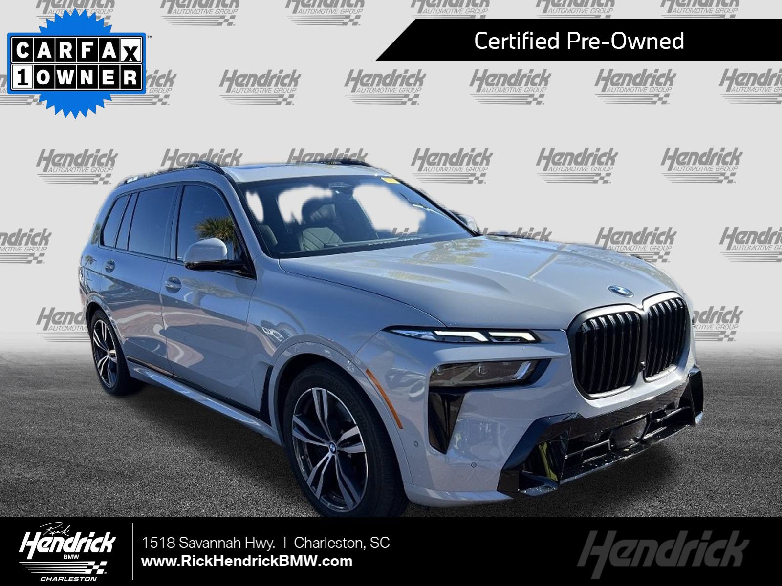 2023 BMW X7 40i's photo