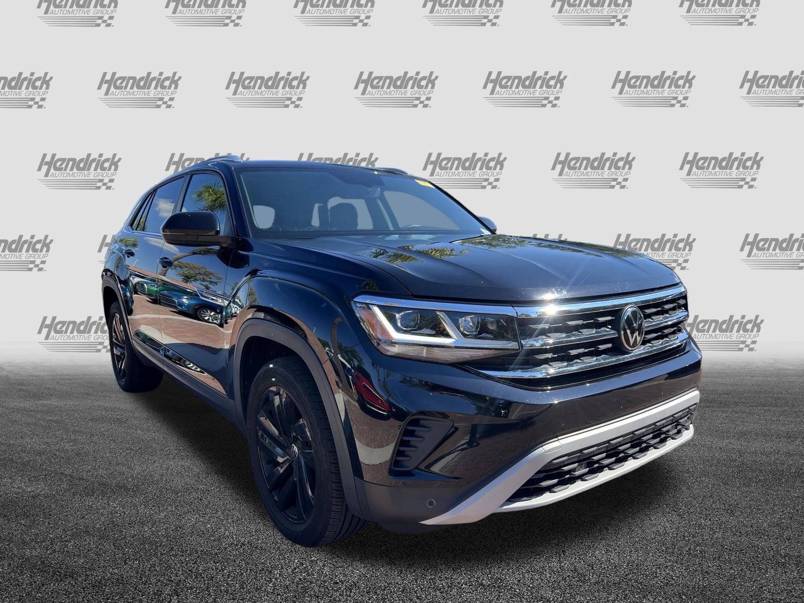 2023 Volkswagen Atlas Cross Sport 2.0T SE w/Technology SUV