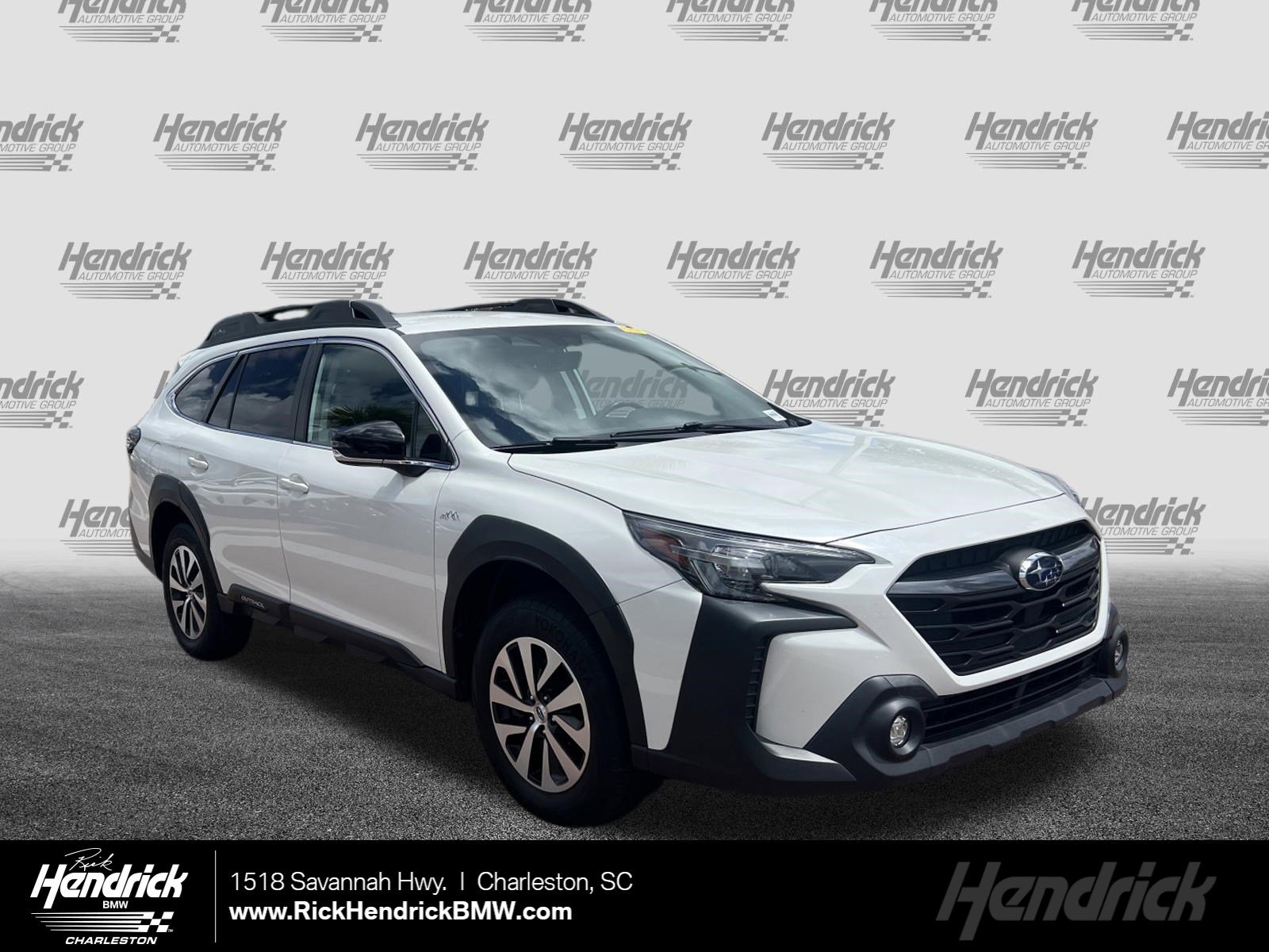 2023 Subaru Outback Premium's photo