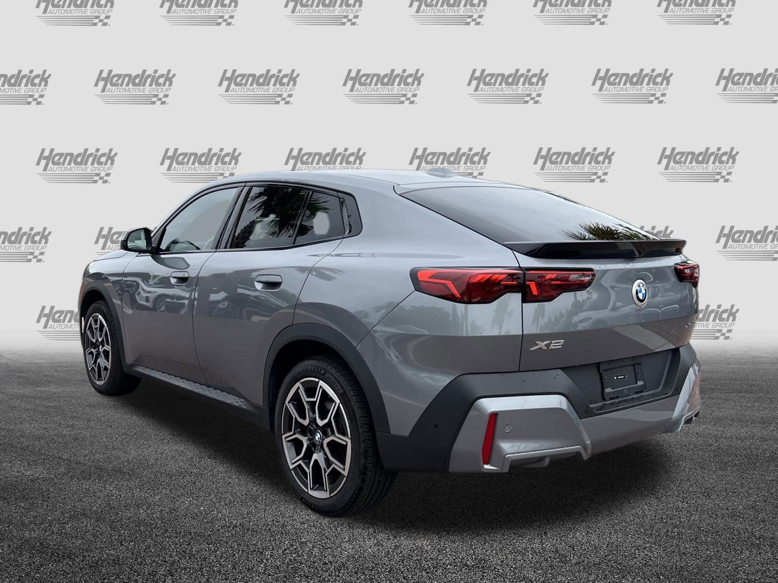 2025 BMW X2 xDrive28i photo 3