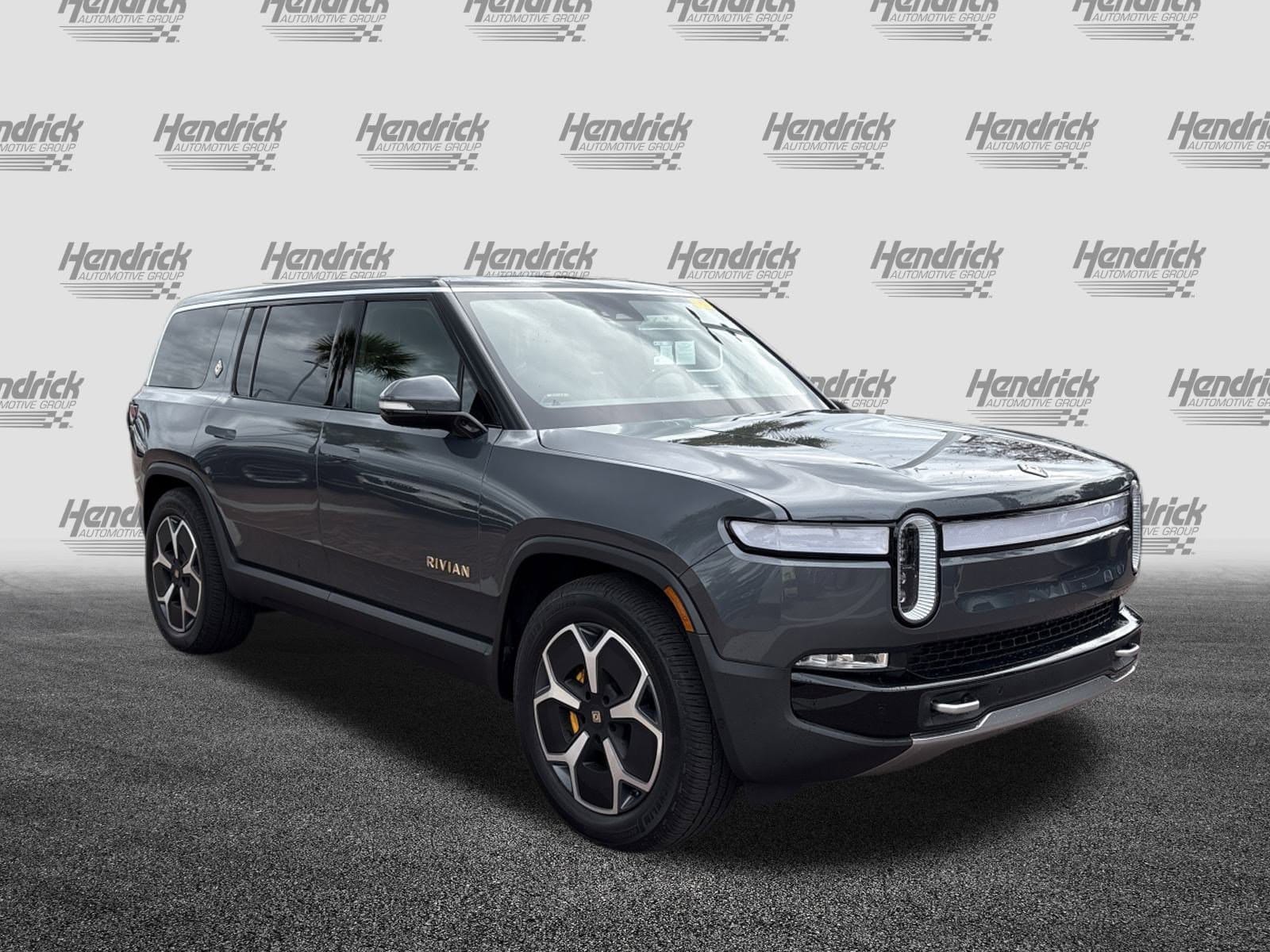 Used 2024 Rivian R1S Adventure with VIN 7PDSGABA1RN039401 for sale in Charleston, SC