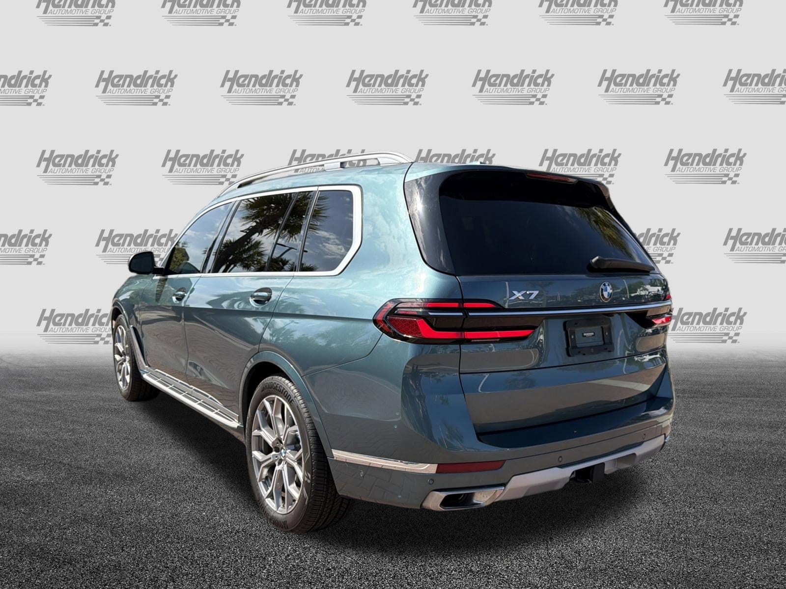 2023 BMW X7 xDrive40i photo 3