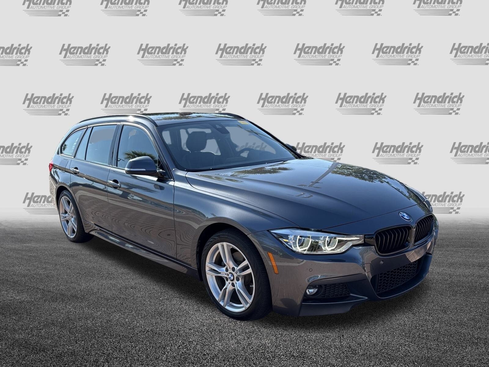 2019 Bmw 330i xDrive Sport Wagon photo 2