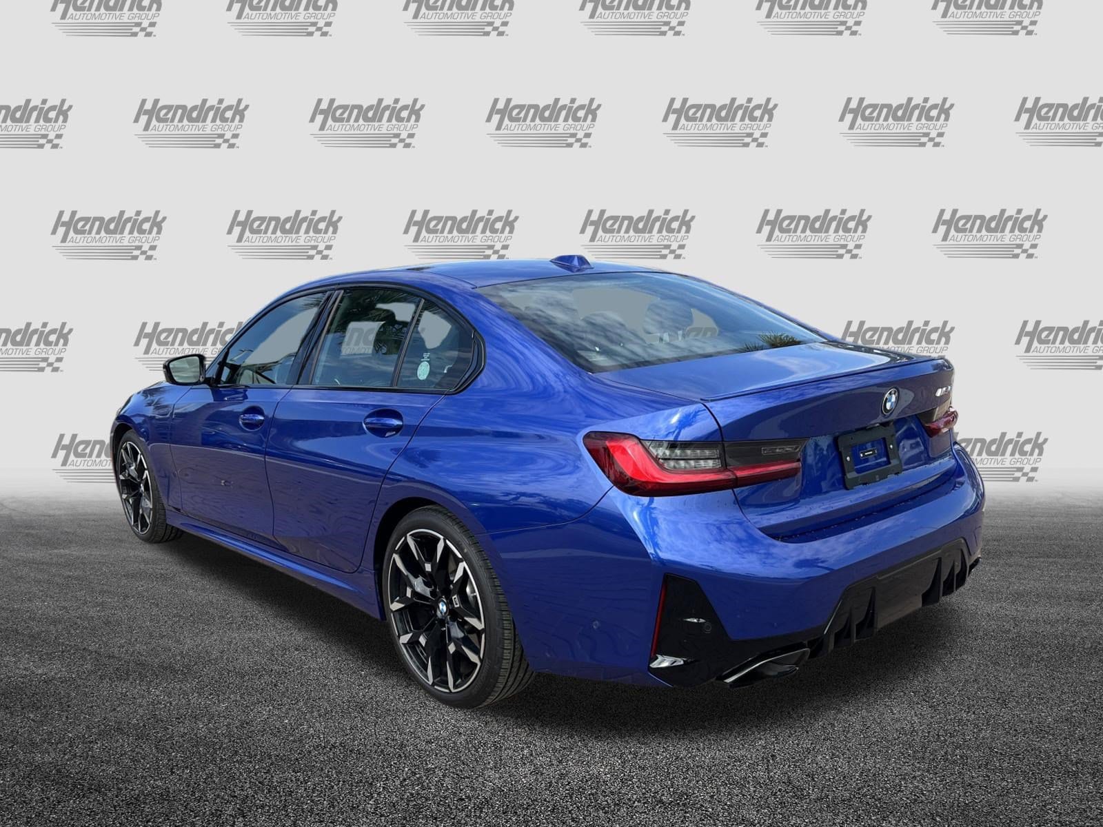 2025 BMW 3 Series M340i photo 3