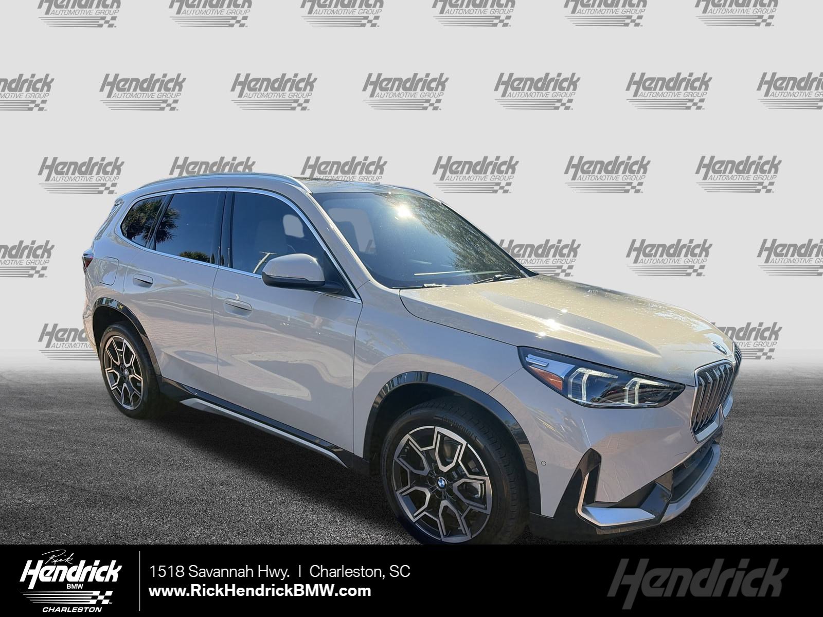 2026 BMW X1 28i's photo