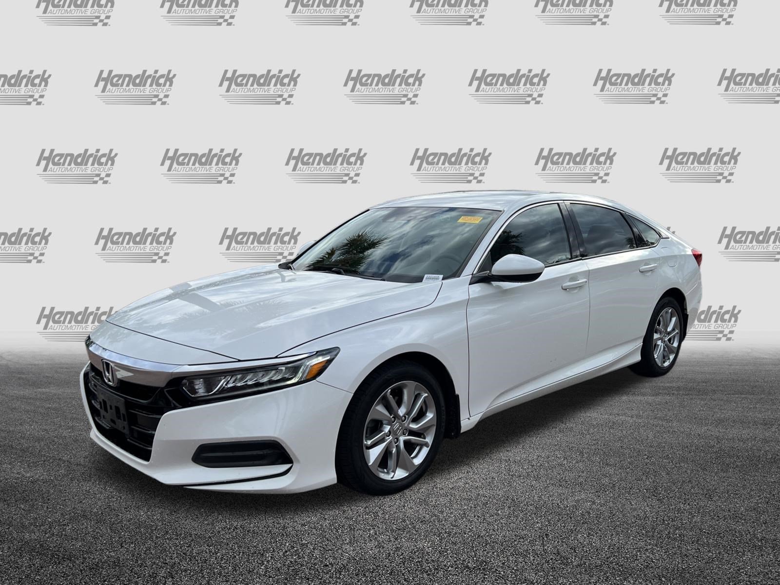 2018 Honda Accord LX 1.5T photo 4