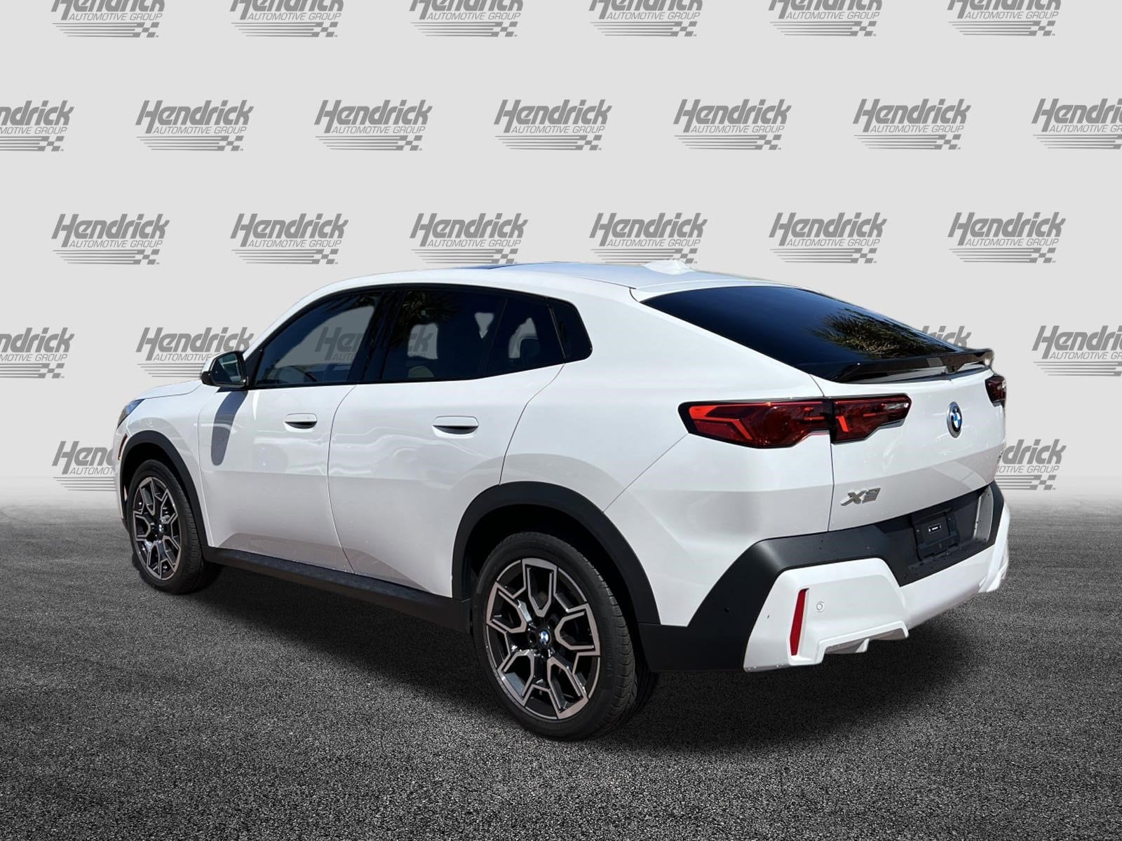 2025 BMW X2 xDrive28i photo 3