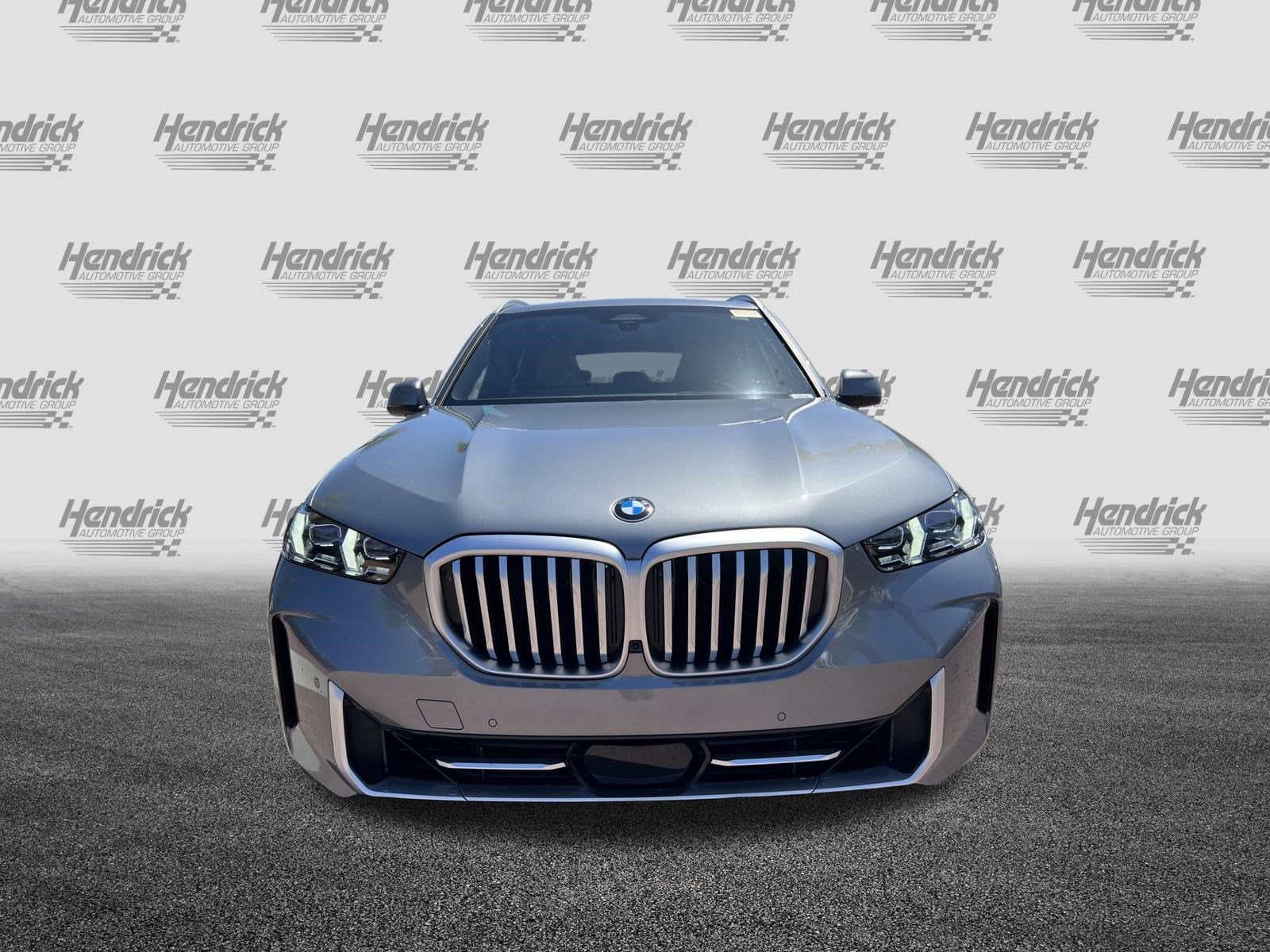 2026 BMW X5 sDrive40i photo 2