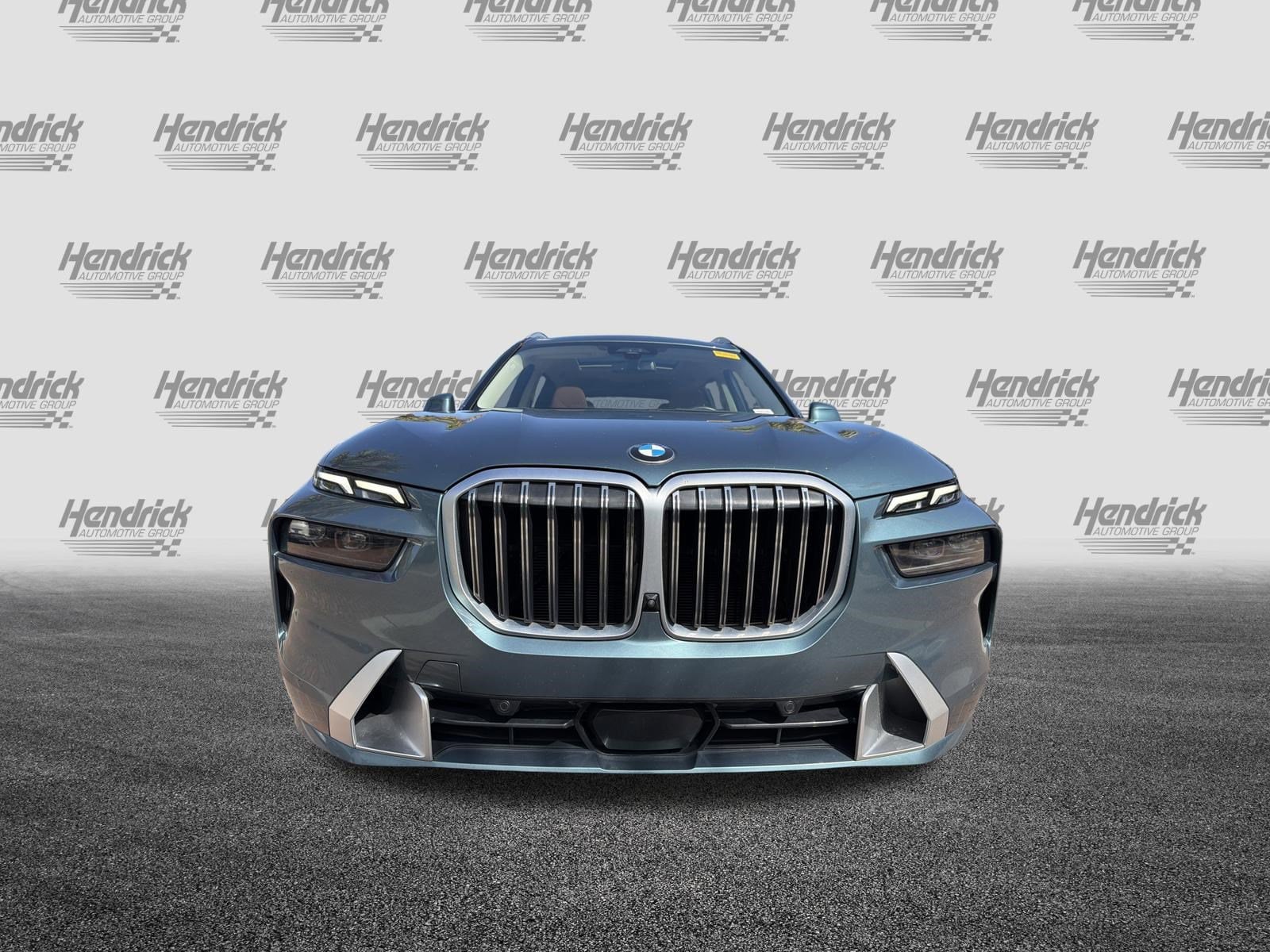 2023 BMW X7 xDrive40i photo 2
