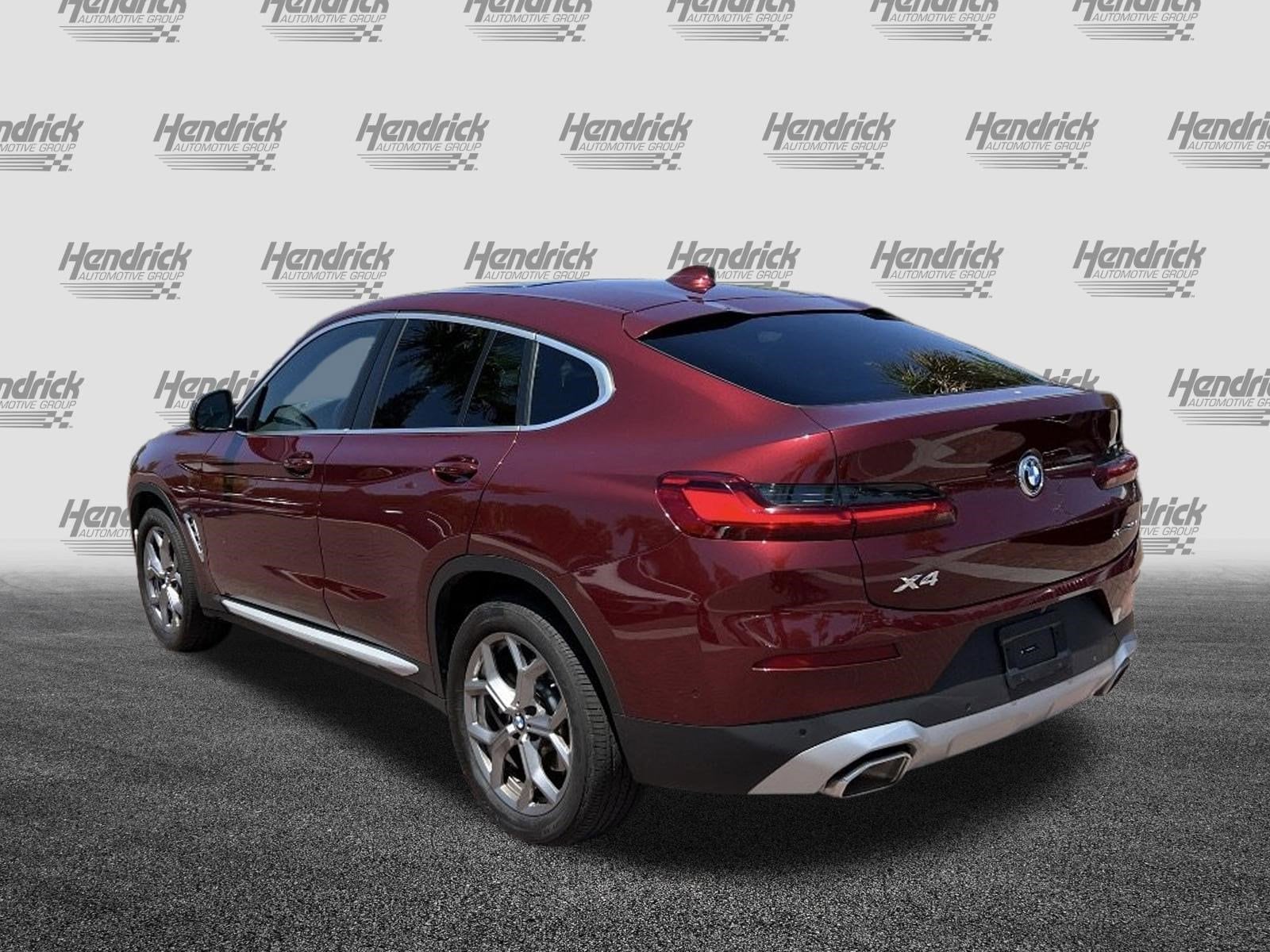 2025 BMW X4 xDrive30i photo 3