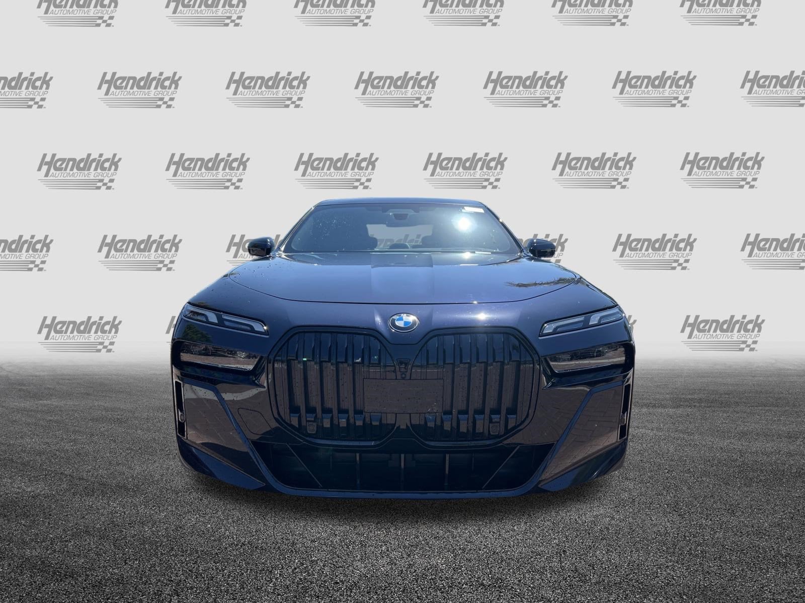 2024 BMW 7 Series 760i xDrive photo 2