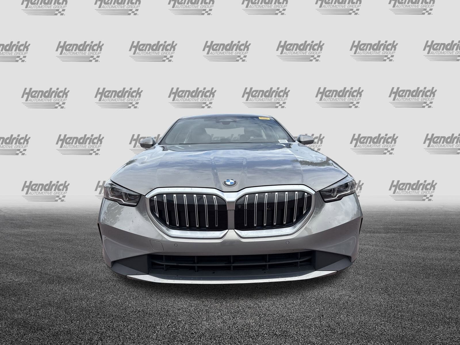 2024 Bmw 530i photo 2