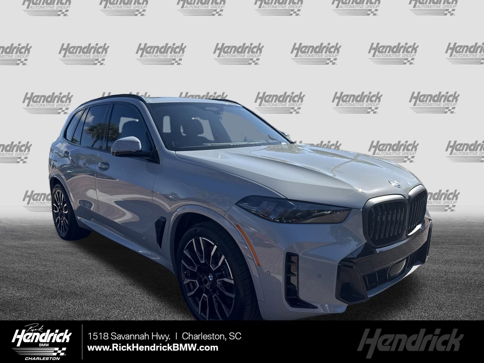 2026 BMW X5 50e's photo
