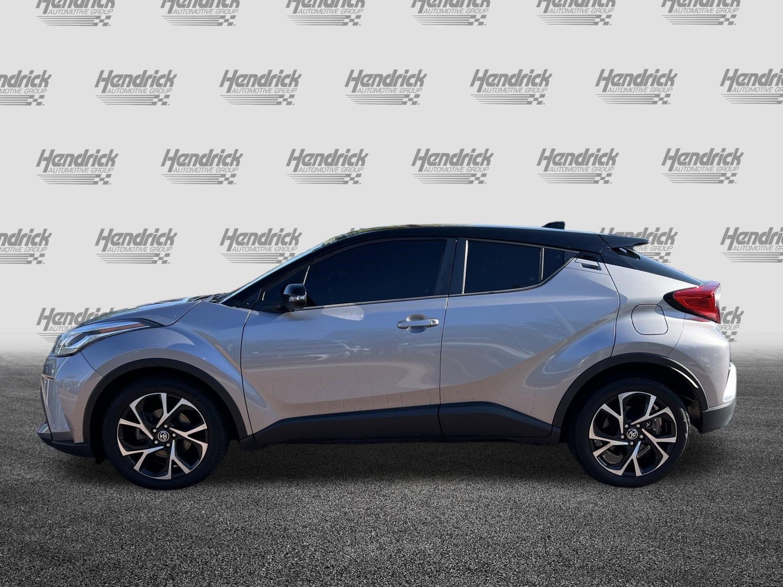 2020 Toyota C-HR XLE photo 6